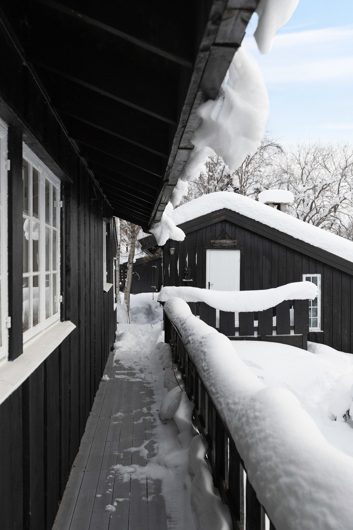 Mot eiendommens anneks Galleribilde