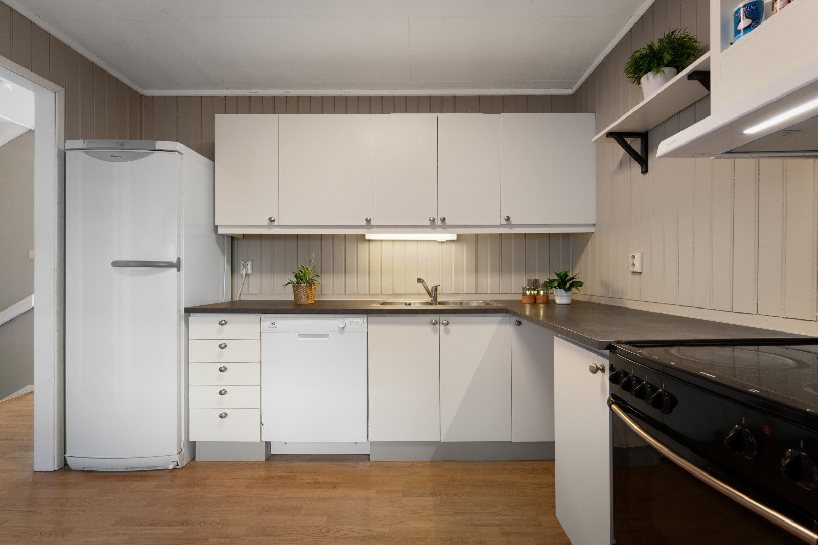 - Kjøkkenet måler 9,57 kvm - Galleribilde