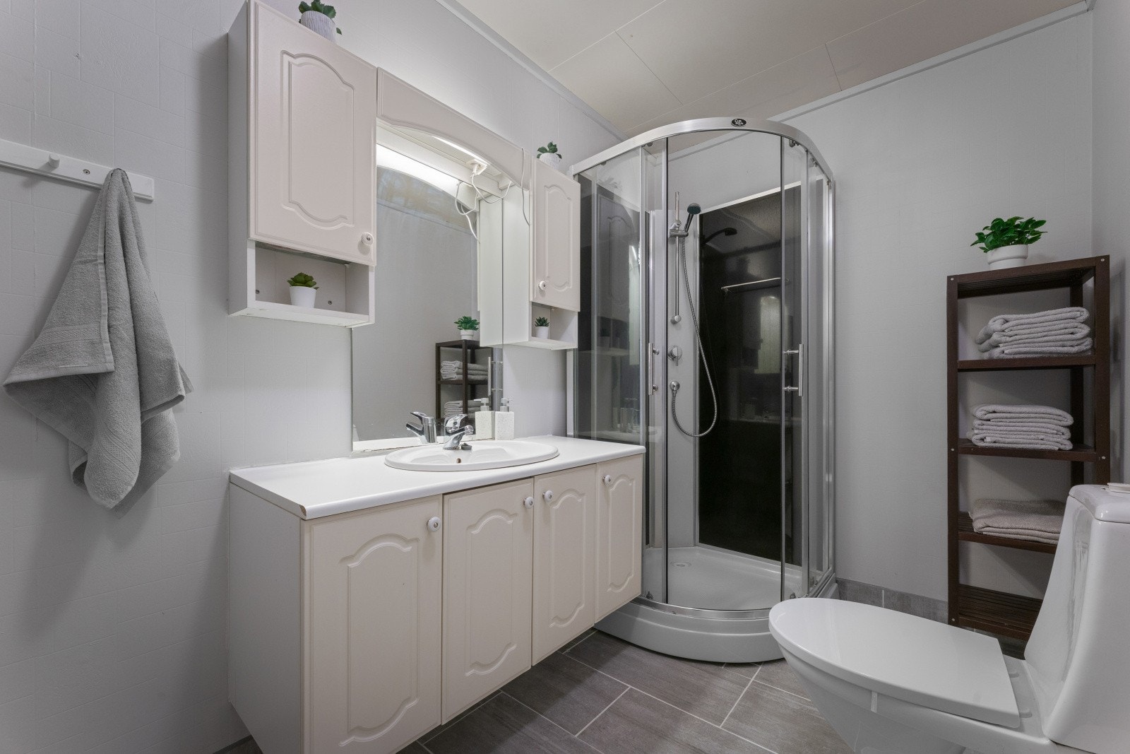 - Bad/vaskerom måler 6,23 kvm - Galleribilde