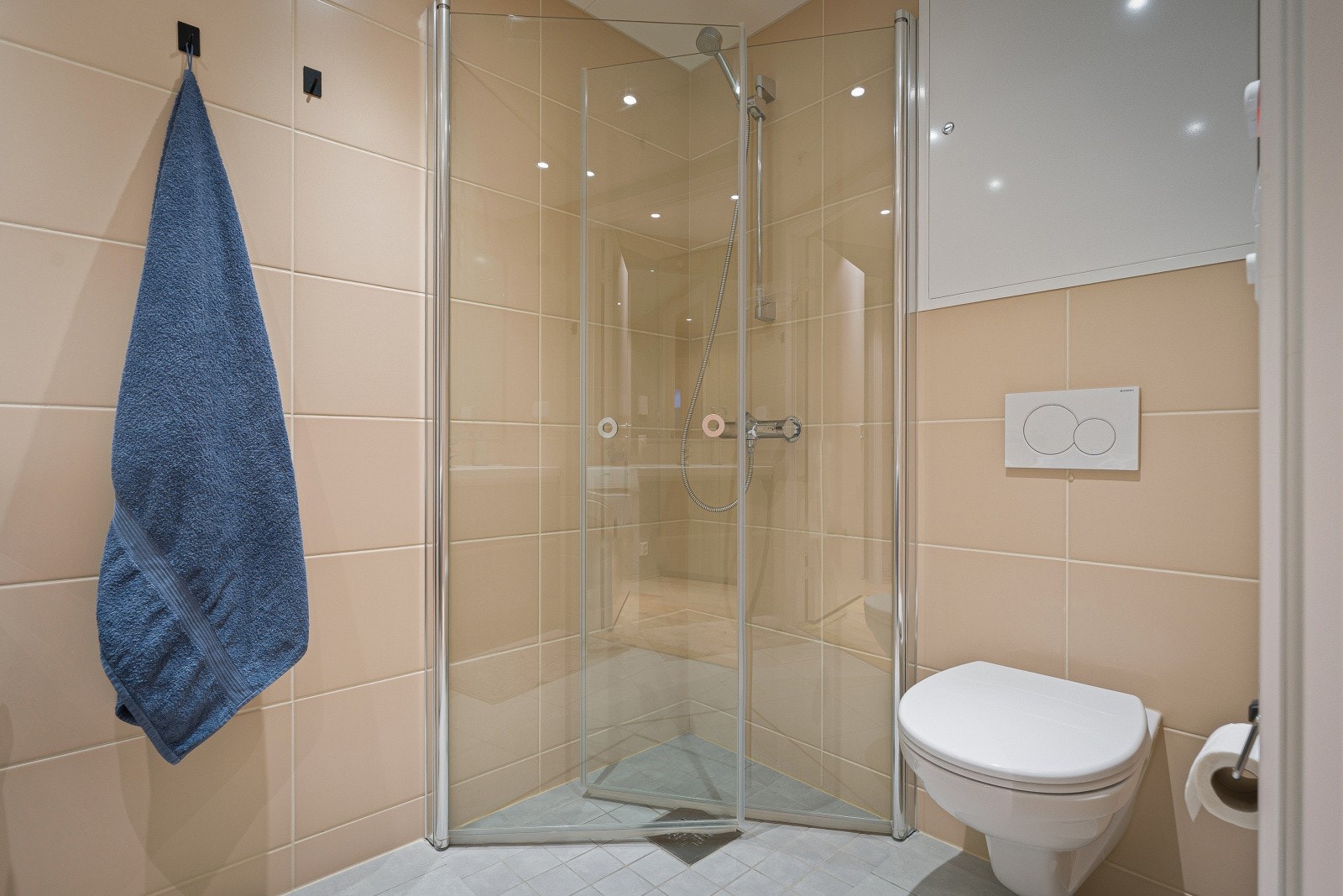 Badet fremstår uten avvik og ble i likhet med resterende deler av leiligheten gitt tilstandsgrad 1 fra takstmann. Galleribilde