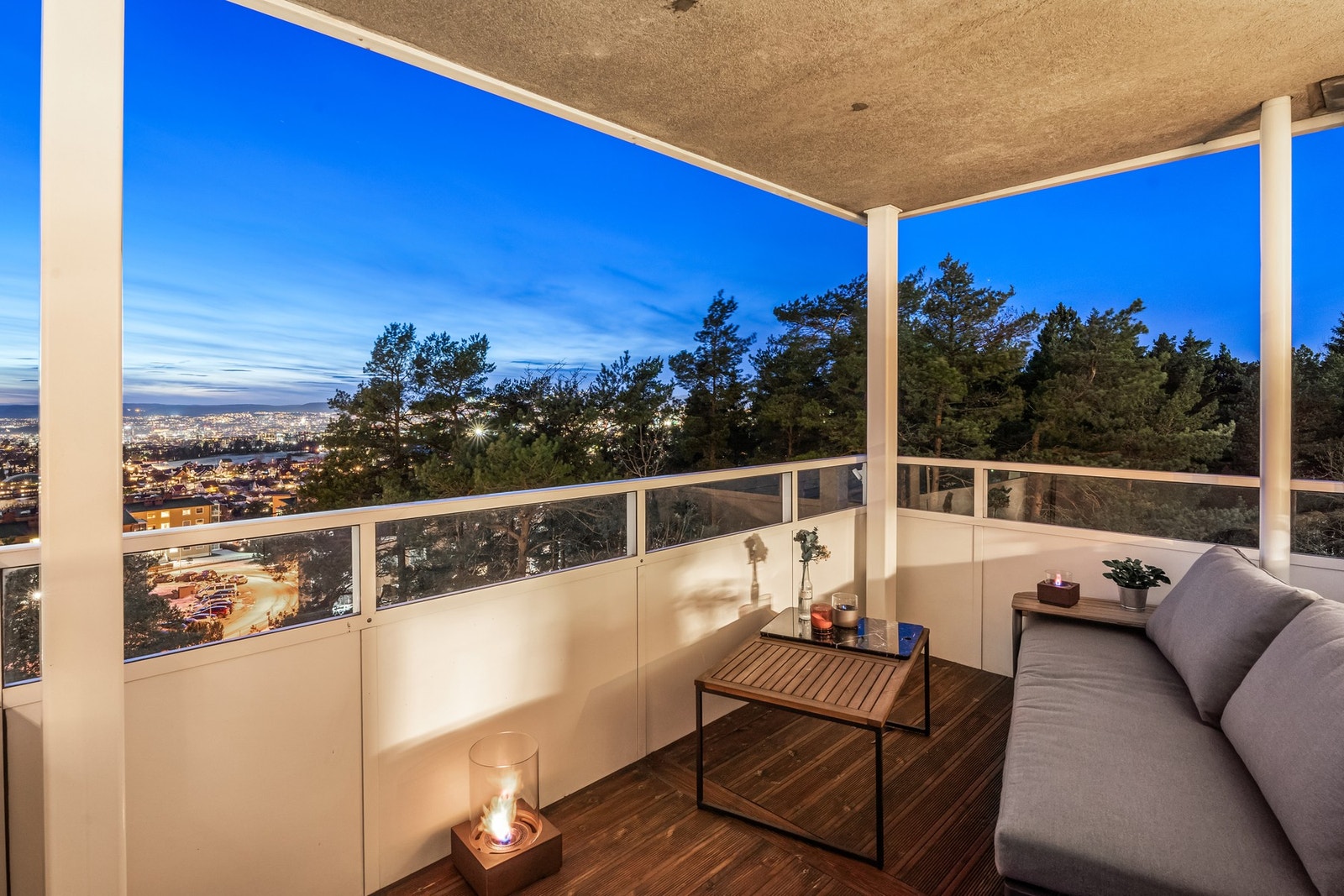 De varme sommerkveldene kan nytes på balkongen. Galleribilde