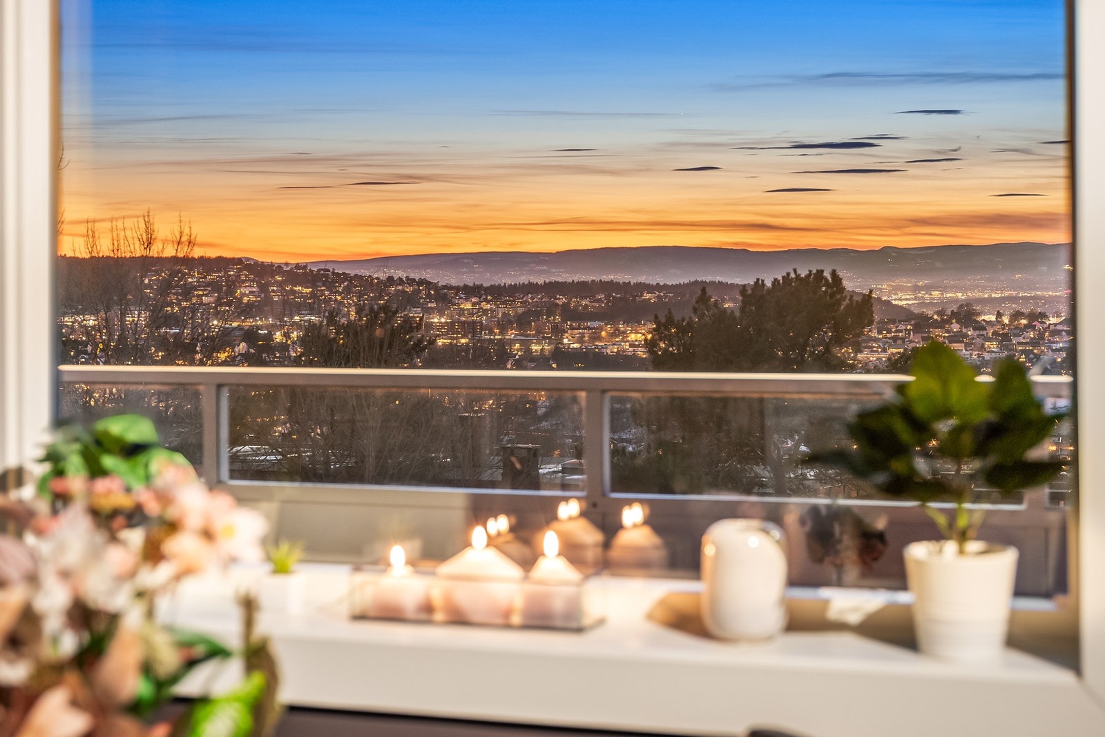 Nydelig solnedgang fra spisegruppen. Galleribilde