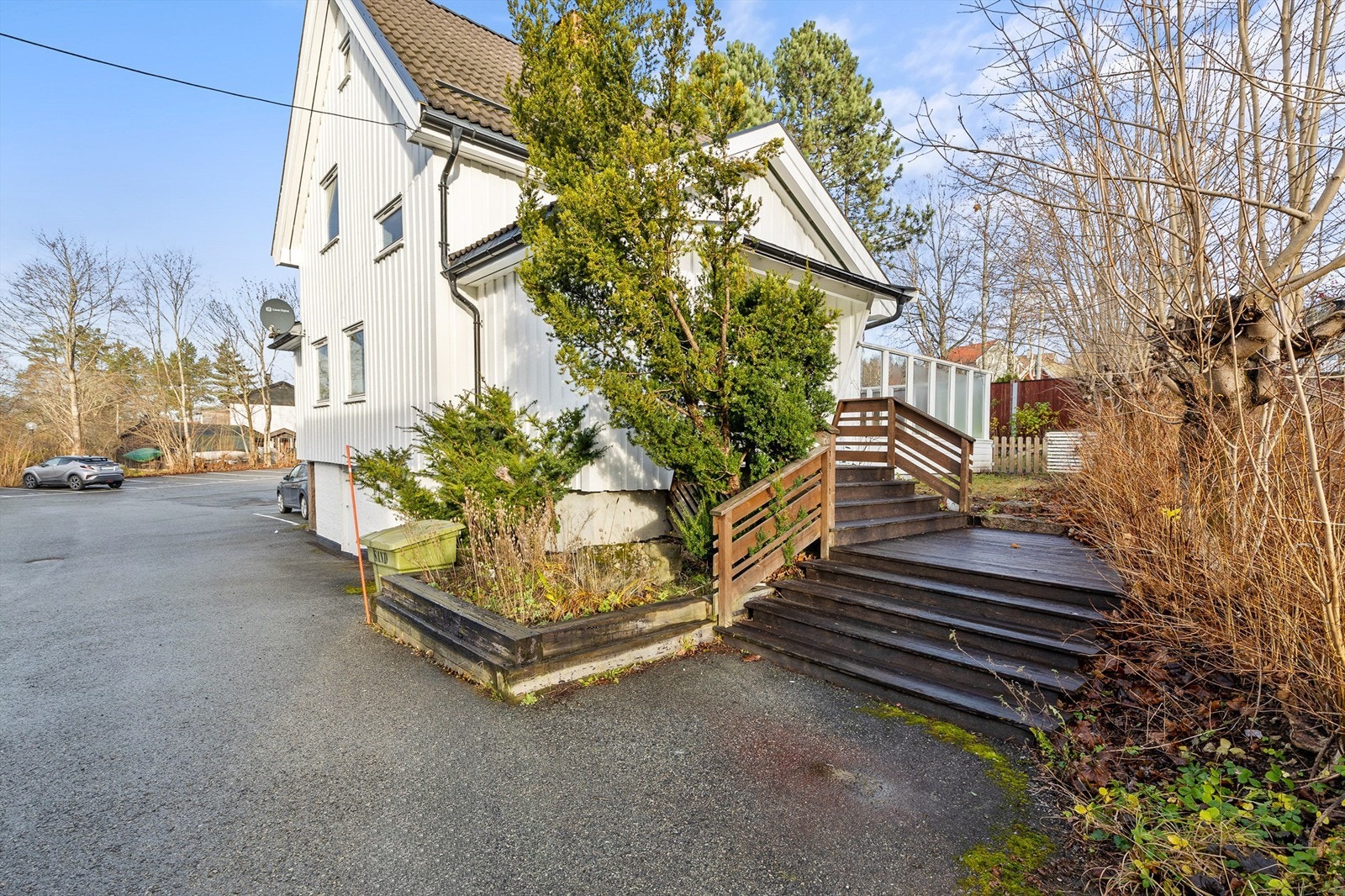 Utvendig vedlikehold av boligen ivaretas av sameiet, noe som gir lave vedlikeholdskostnader. Galleribilde