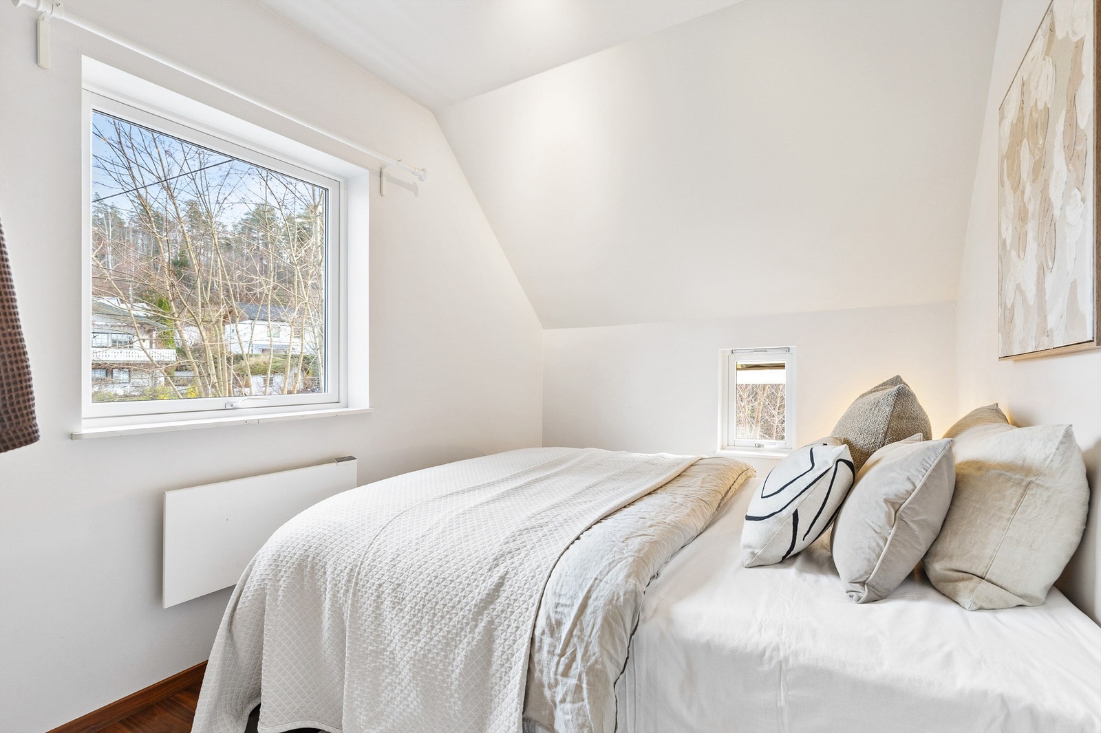 De øvrige soverommene egner seg godt som barnerom, gjesterom eller kontor. Galleribilde