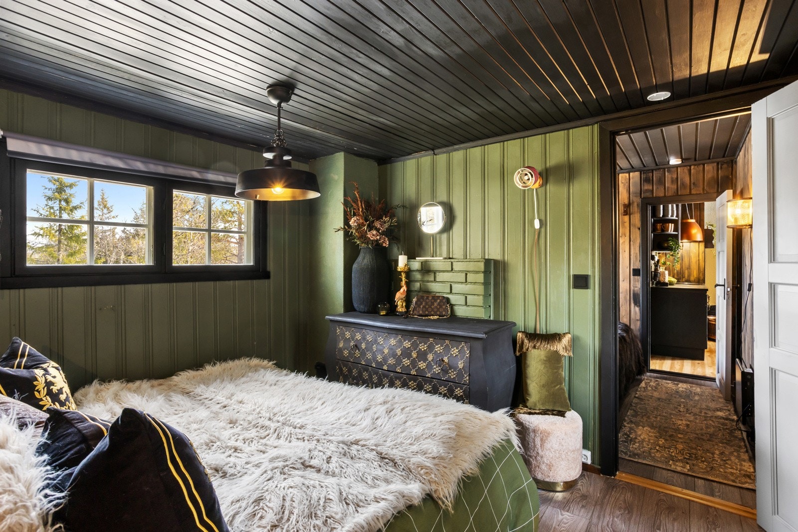 I hytta er det 3 soverom. Galleribilde