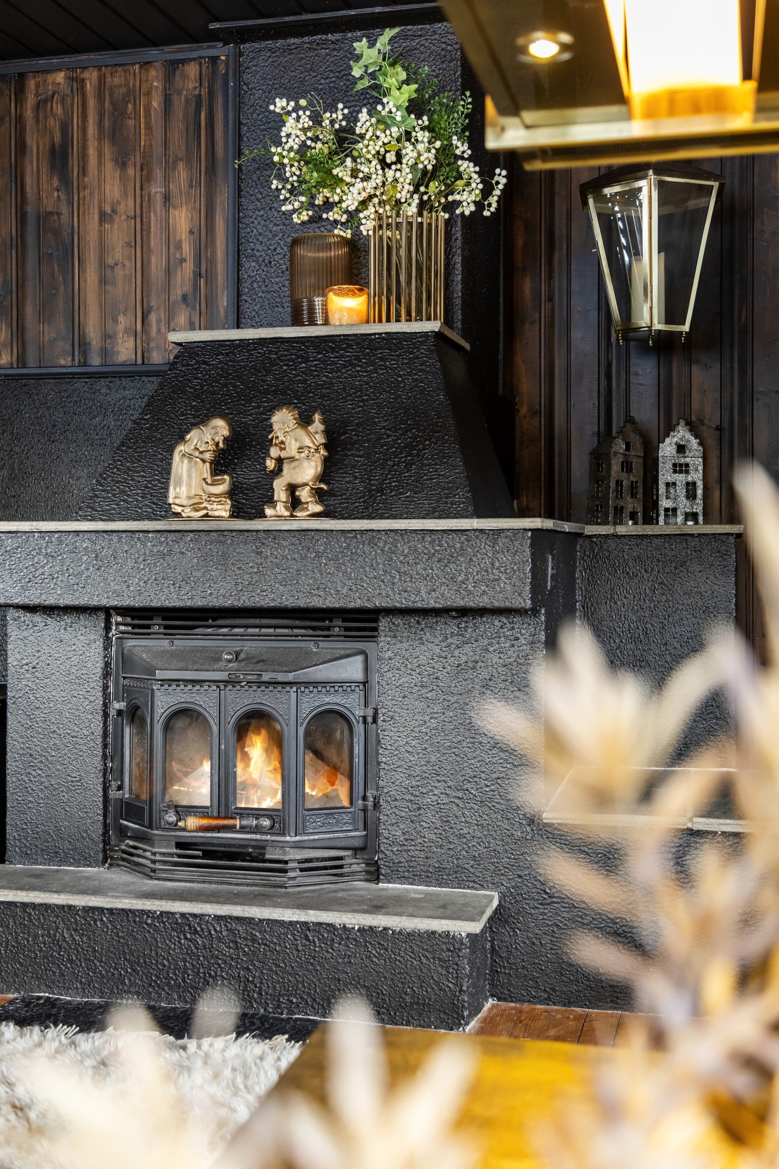 Detaljbilde av peisen Galleribilde