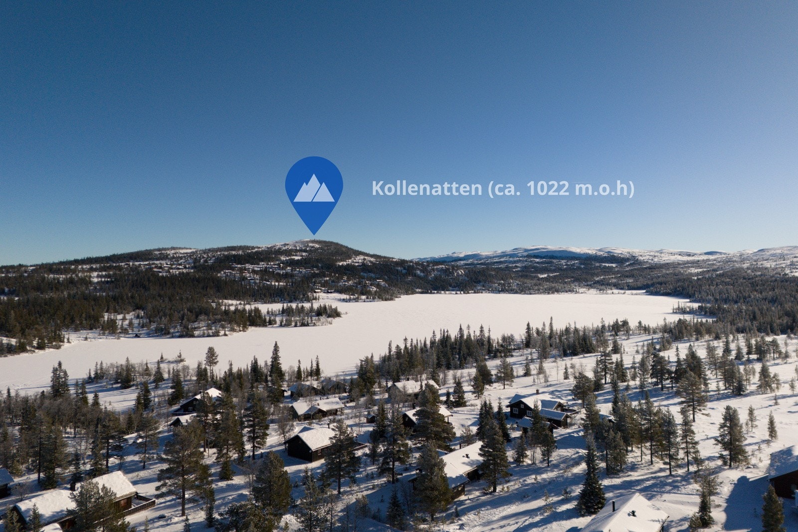 Det er flere fjelltopper i nærområdet som er på over 1000 m.o.h som er ypperlig for fjellturer. Galleribilde