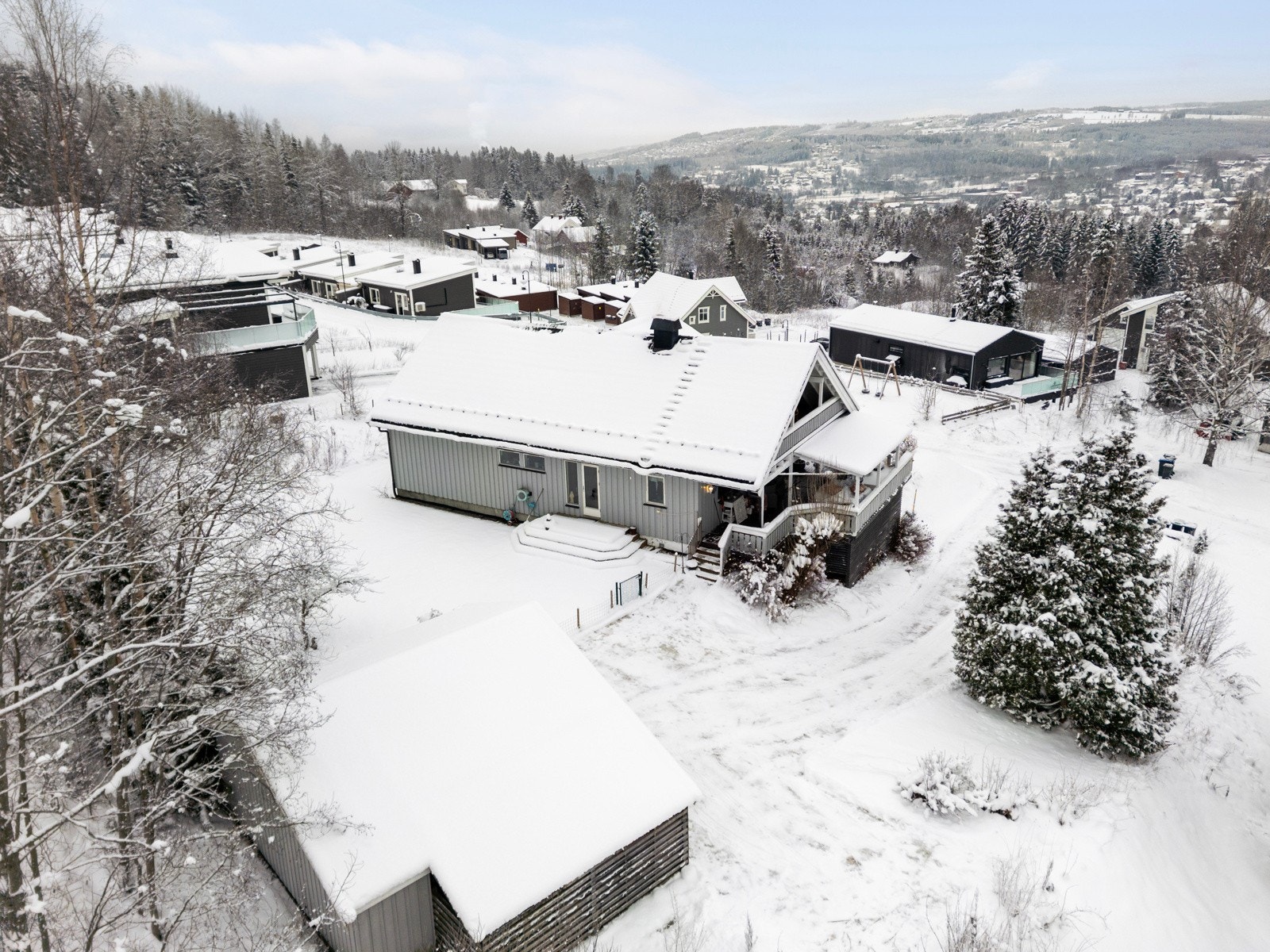 Dette er en flott enebolig som ligger øverst på veletablert boligfeltet i Hunndalen Galleribilde