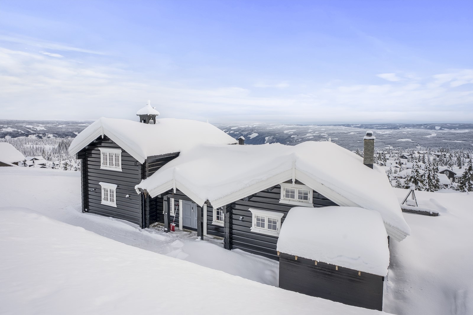 Stor fritidseiendom rikelig med boltreplass. Galleribilde