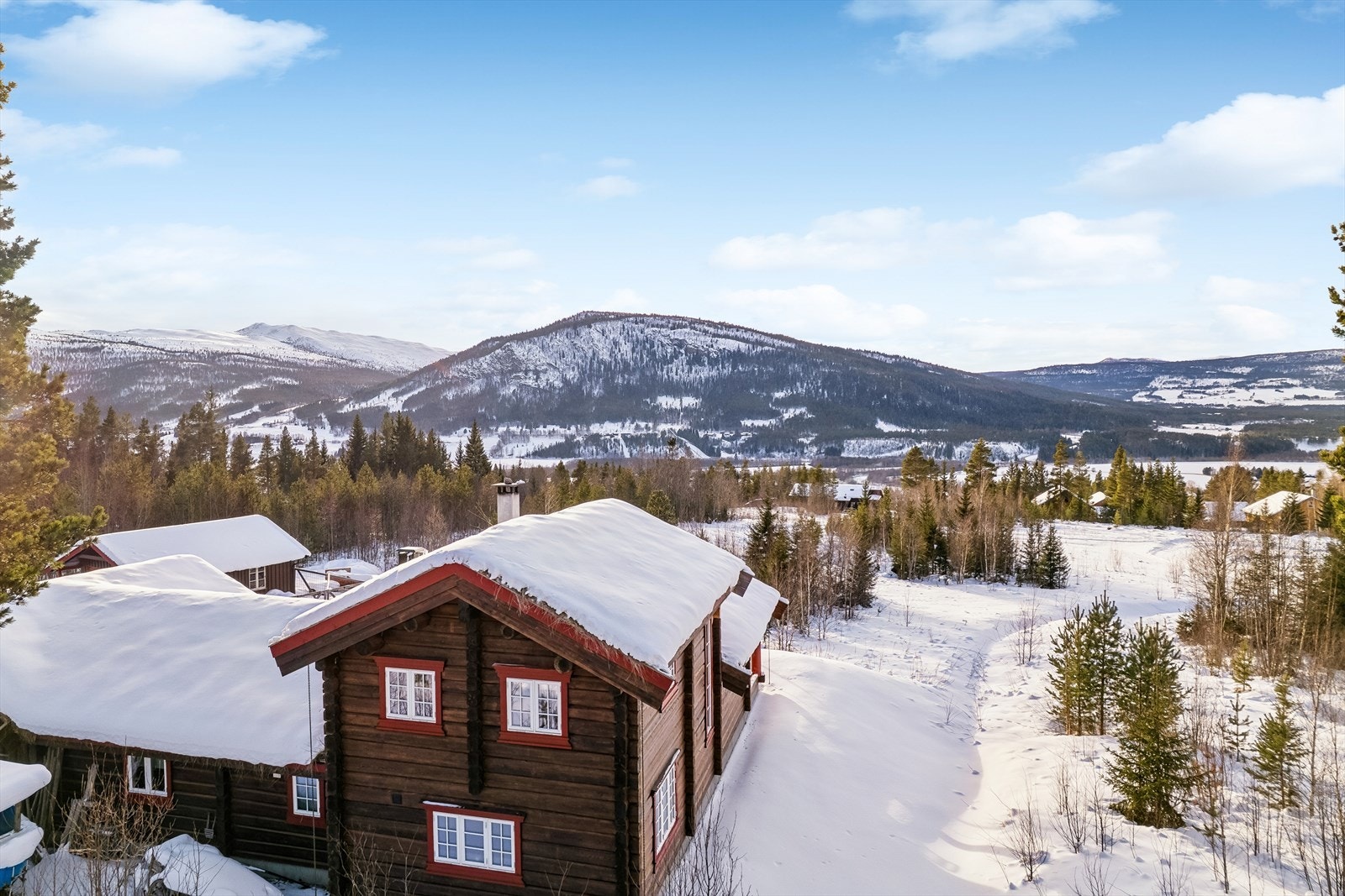Flott, usjenert og landlig beliggenhet med kort vei til sentrum Galleribilde