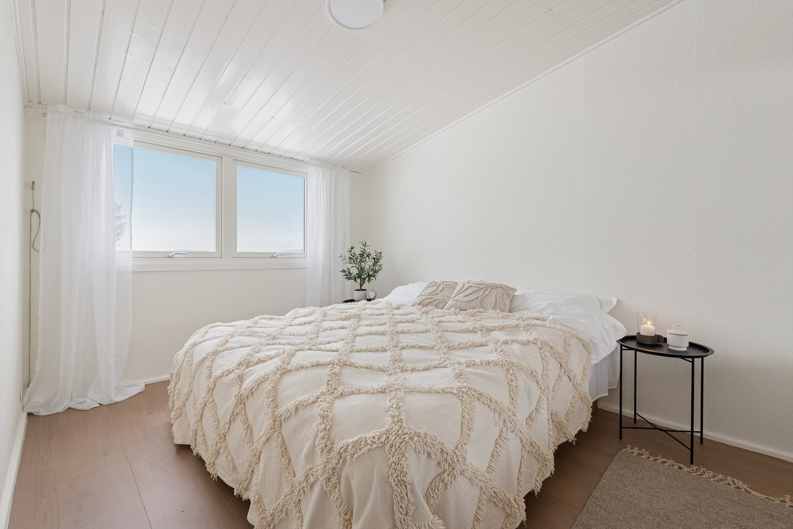 Hovedsoverommet har vinduer med flott utsikt! Galleribilde