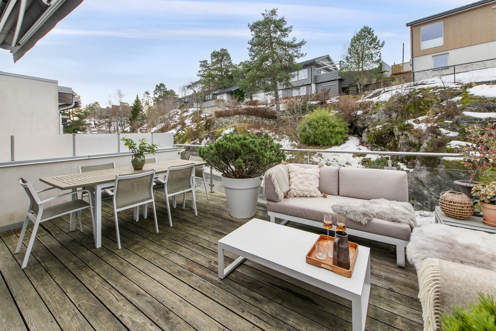 Elektrisk terrassemarkise med fjernkontroll Galleribilde