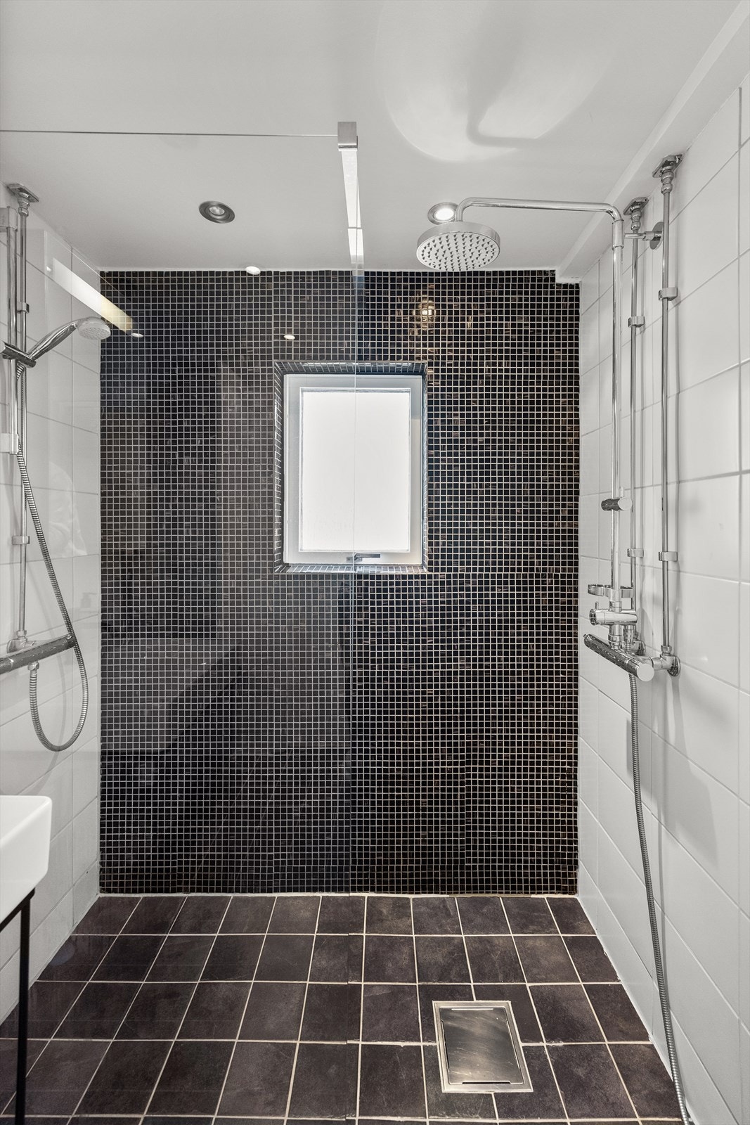 I løpet av det siste året er det satt inn ny dusjvegg. Galleribilde