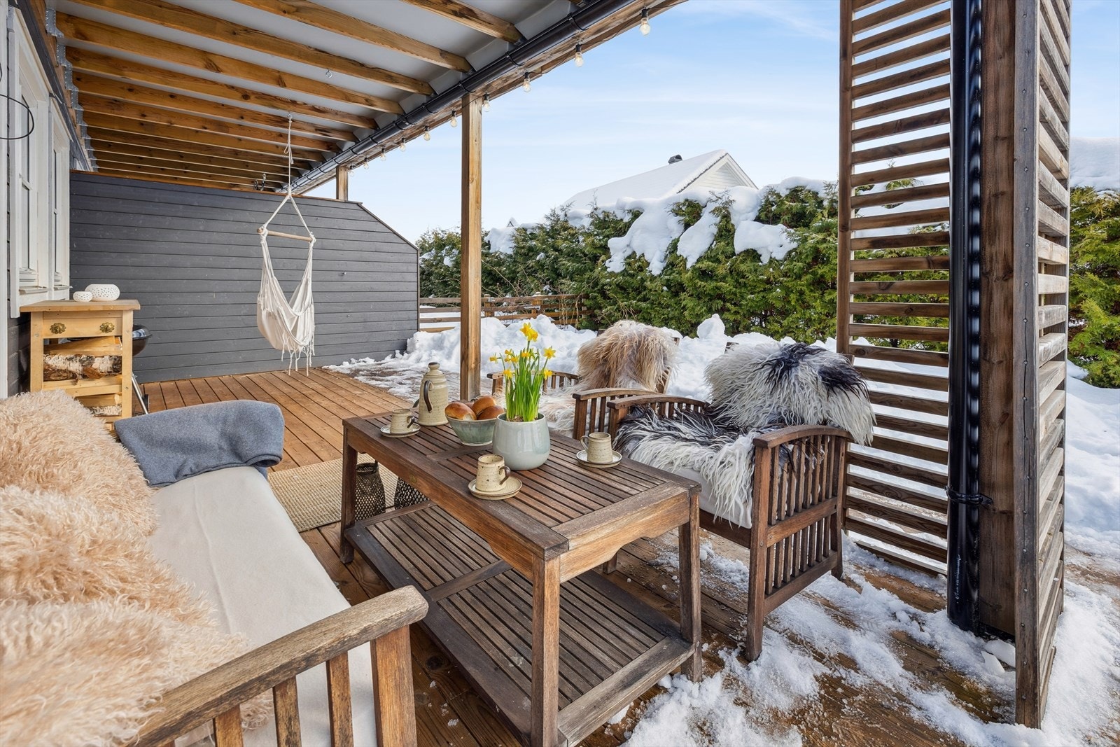 Her sitter du lunt og usjenert til. Galleribilde