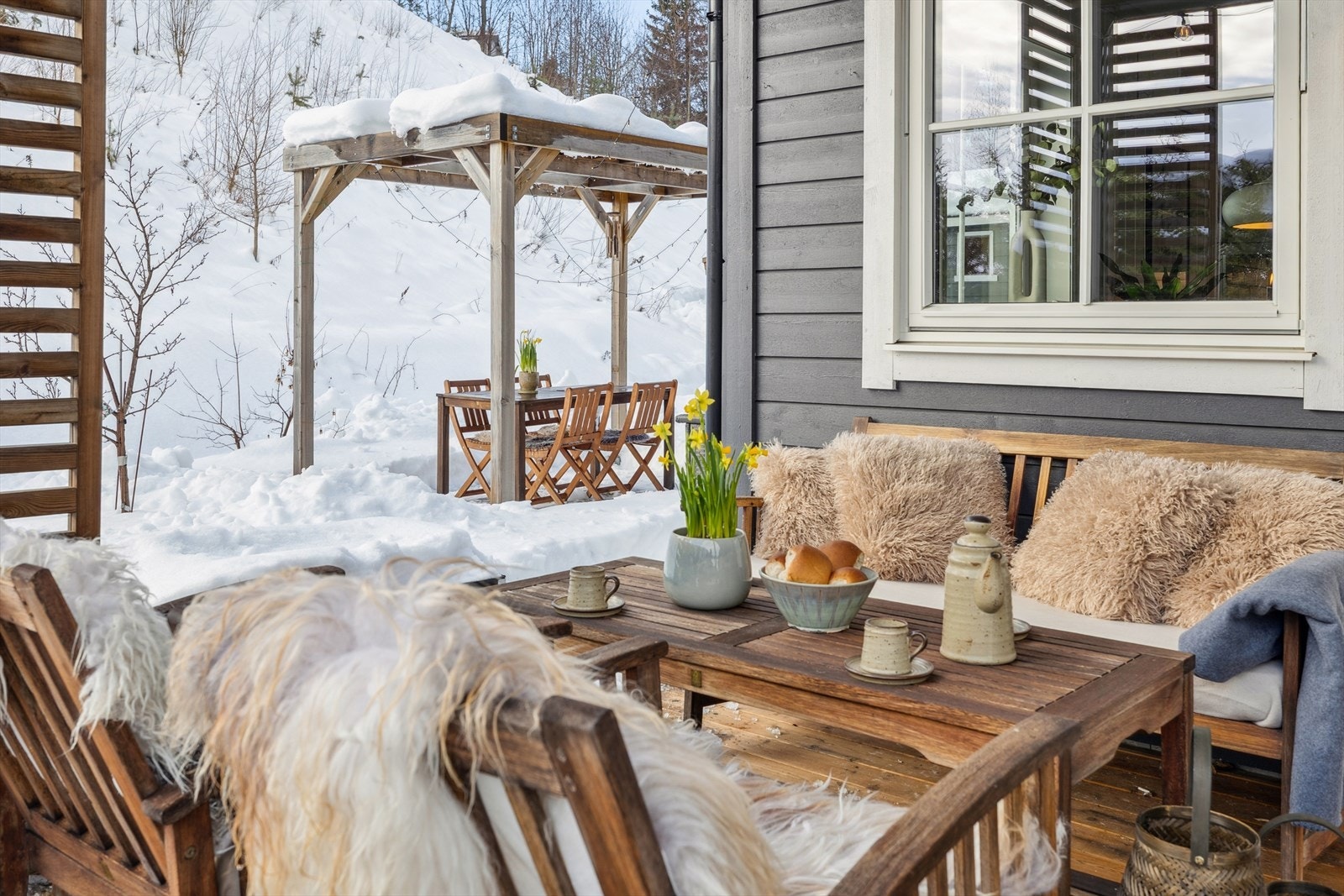 Praktisk uteområde med flere soner. Galleribilde