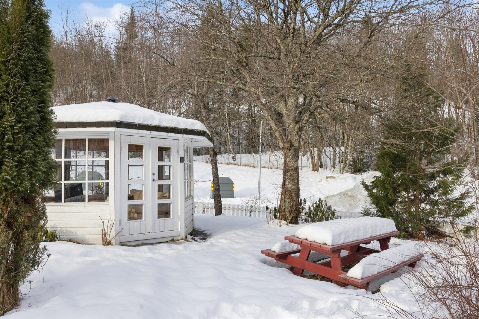 Koselig lysthus i borettslaget - et hyggelig samlingspunkt for store og små. Galleribilde