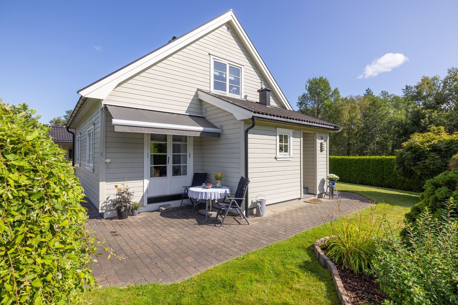 Her har du gode uteplasser som gir mulighet for møblering i ulike soner Galleribilde