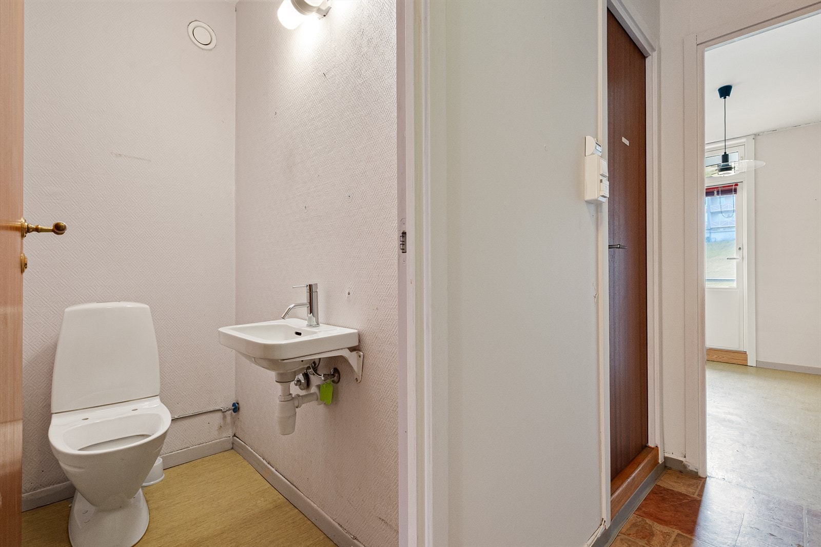 Eldre wc-rom Galleribilde