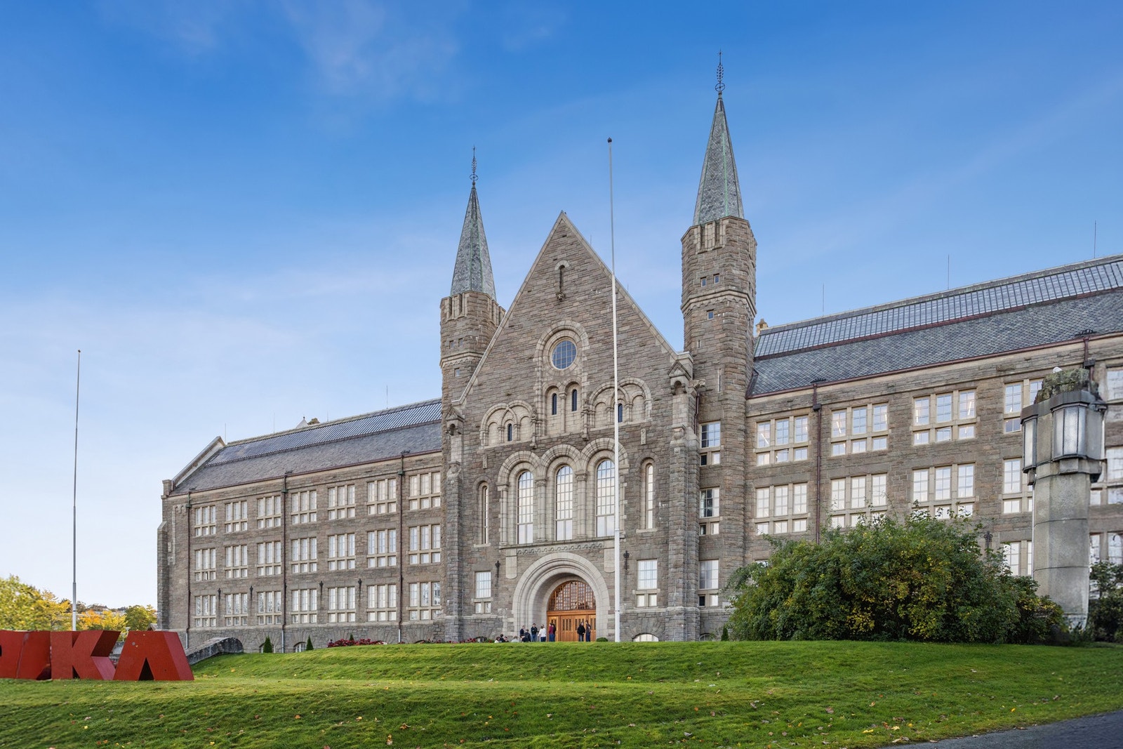 Leiligheten ligger med gangavstand til NTNU. Galleribilde