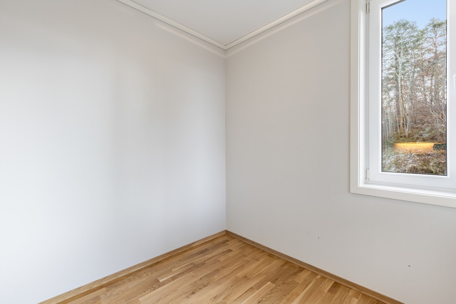 Lite soverom med plass til seng, evt. et hyggelig dataromkontor Galleribilde