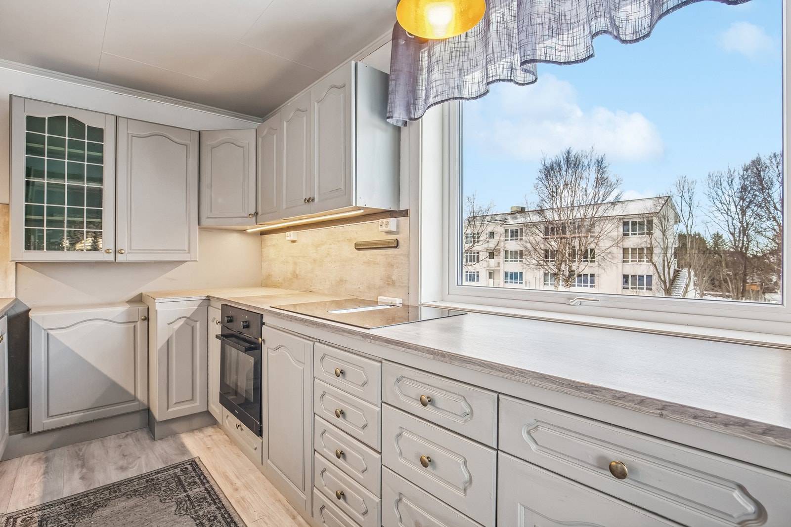 Det medfølger integrerte hvitevarer Galleribilde