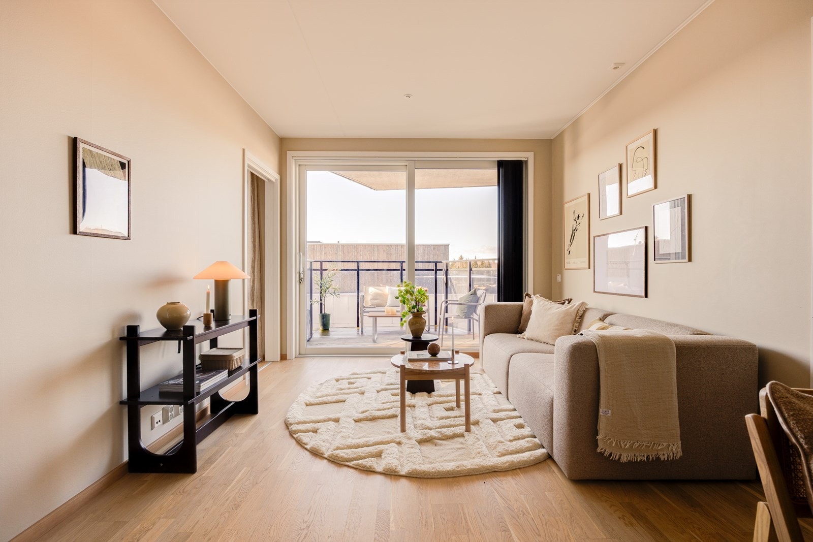 Lekker 3-roms leilighet med nyere standard fra 2021. Her kan du flytte rett inn! Galleribilde