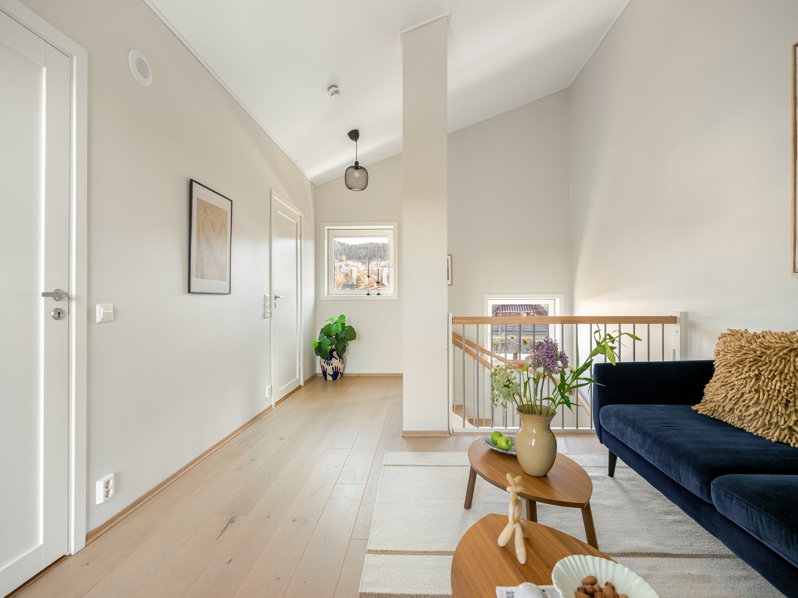 Her oppe finner vi den store loftstuen. Det perfekte stedet for barna eller ungdommene! Galleribilde