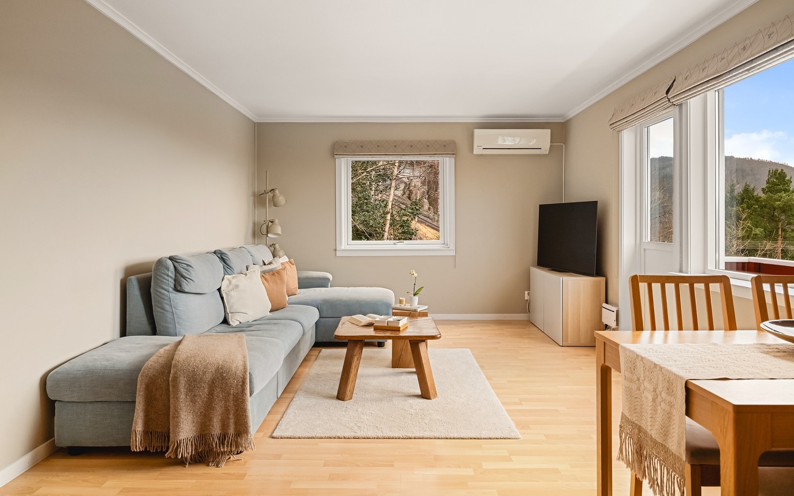 ASK Eiendomsmegling v/ Ditlev Haukenes har gleden av å presentere Ervikveien 103! Galleribilde