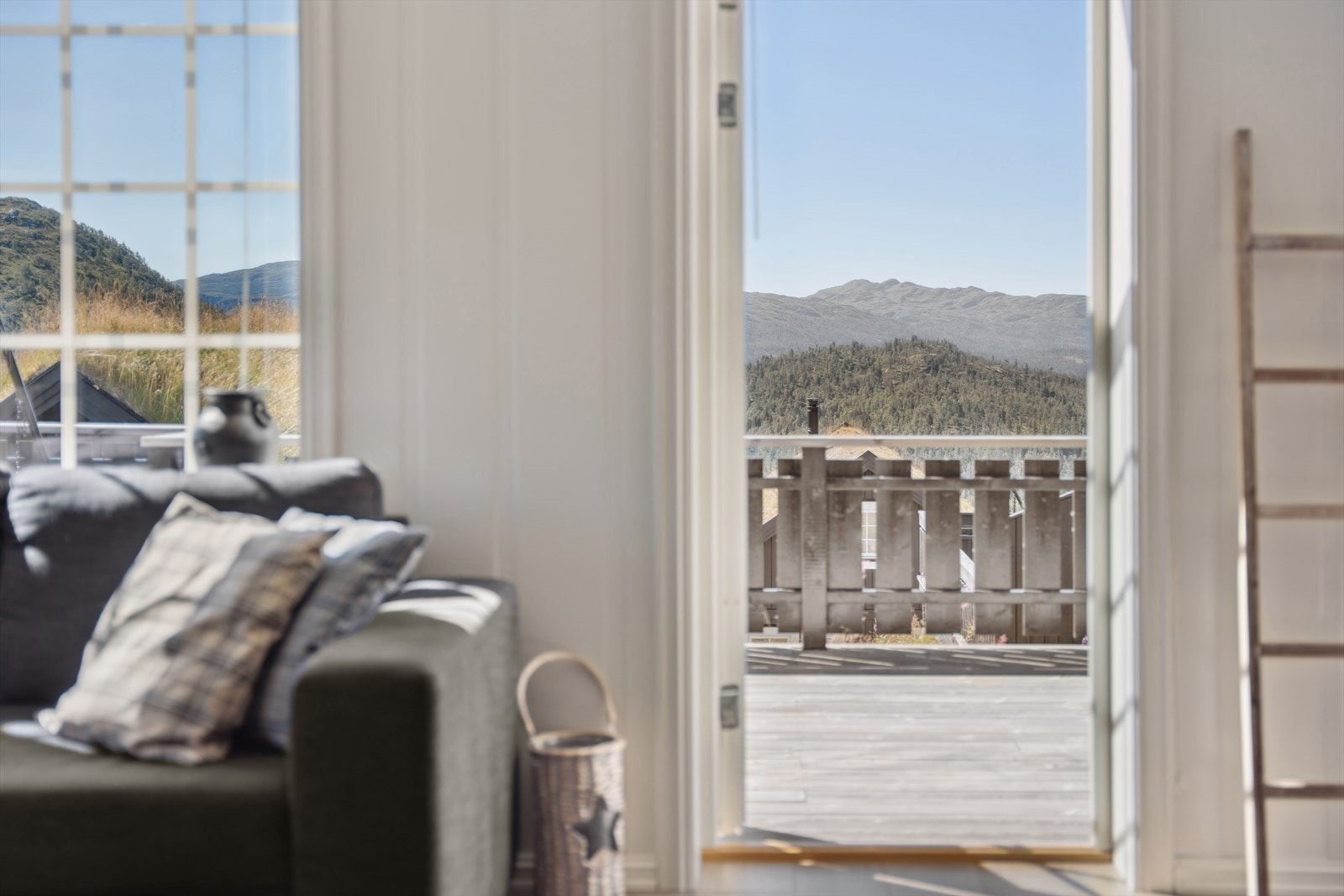 Herlig utsikt uansett om du er inne eller ute. Galleribilde