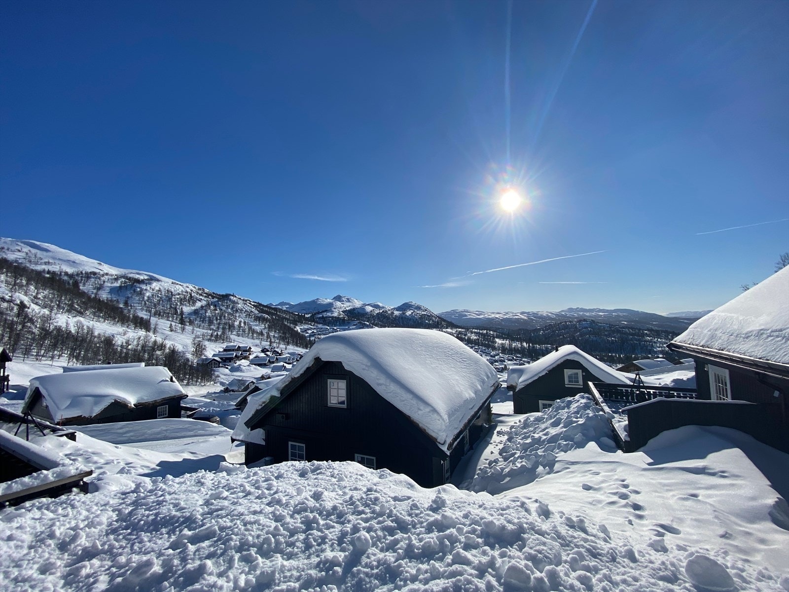 Med solrik beliggenhet kan du nyte flott utsikt og rett ut i løypa- Galleribilde