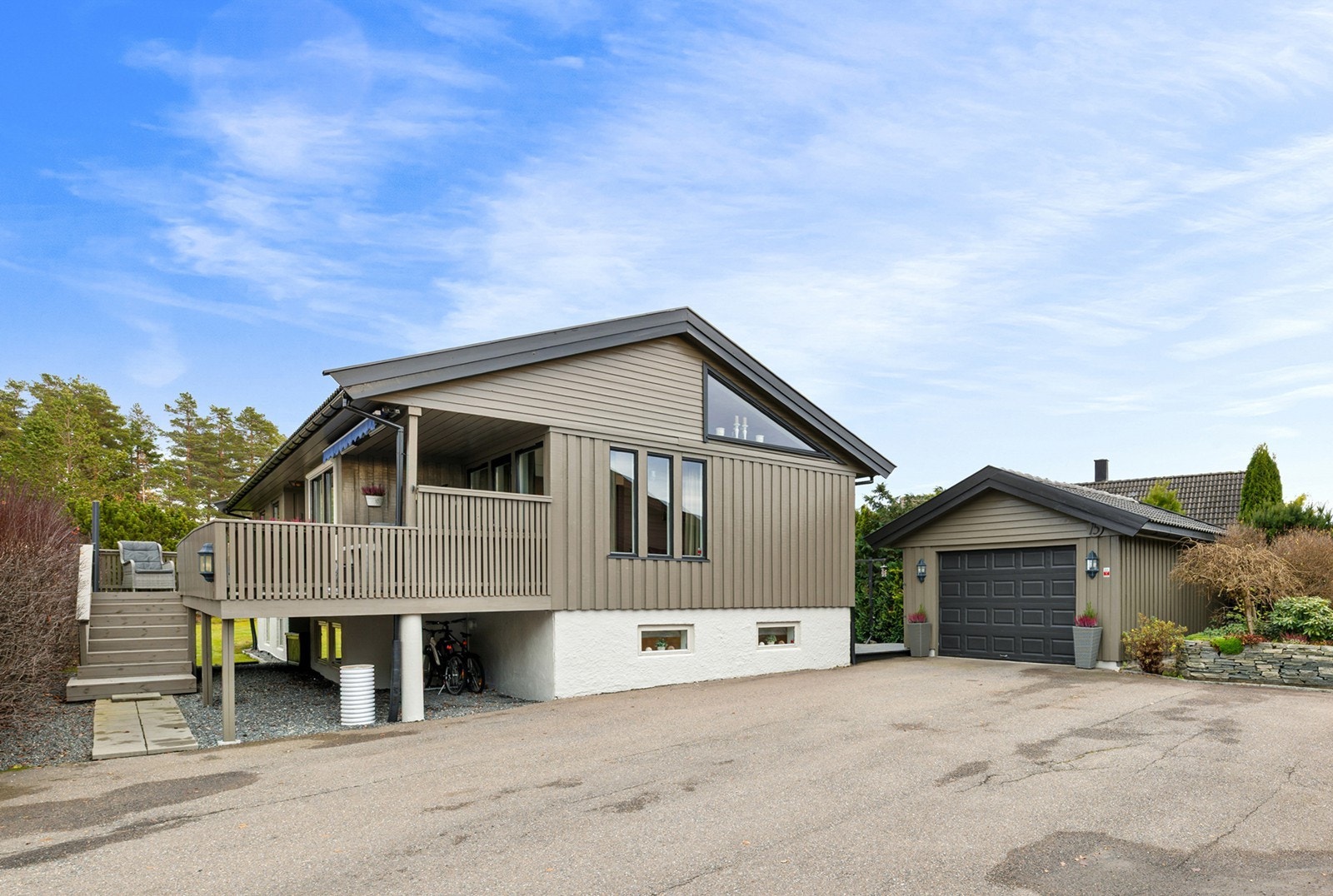 Stian Berglund v/ Notar Romerike har gleden av å presentere Einersvingen 15. Galleribilde