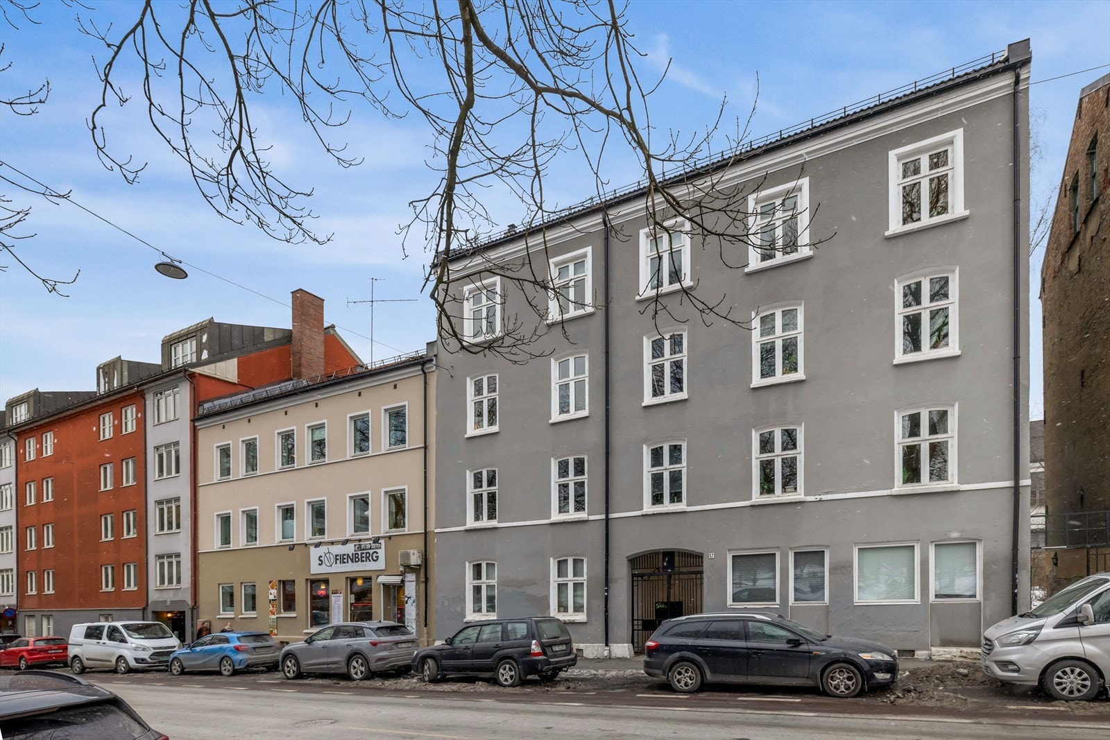 Bygården er rehabilitert i 2007/2008, med oppgradert tak og fasade i 2015. Galleribilde