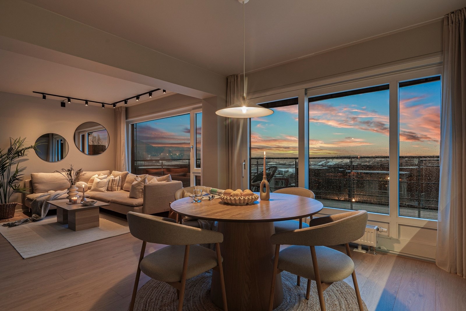 Aktiv Eiendomsmegling v/Kirsti Næss Olsen har gleden av å presentere Ada Arnfinsens veg 36. Foto: Vidar Alvik/ Grattis foto. Galleribilde