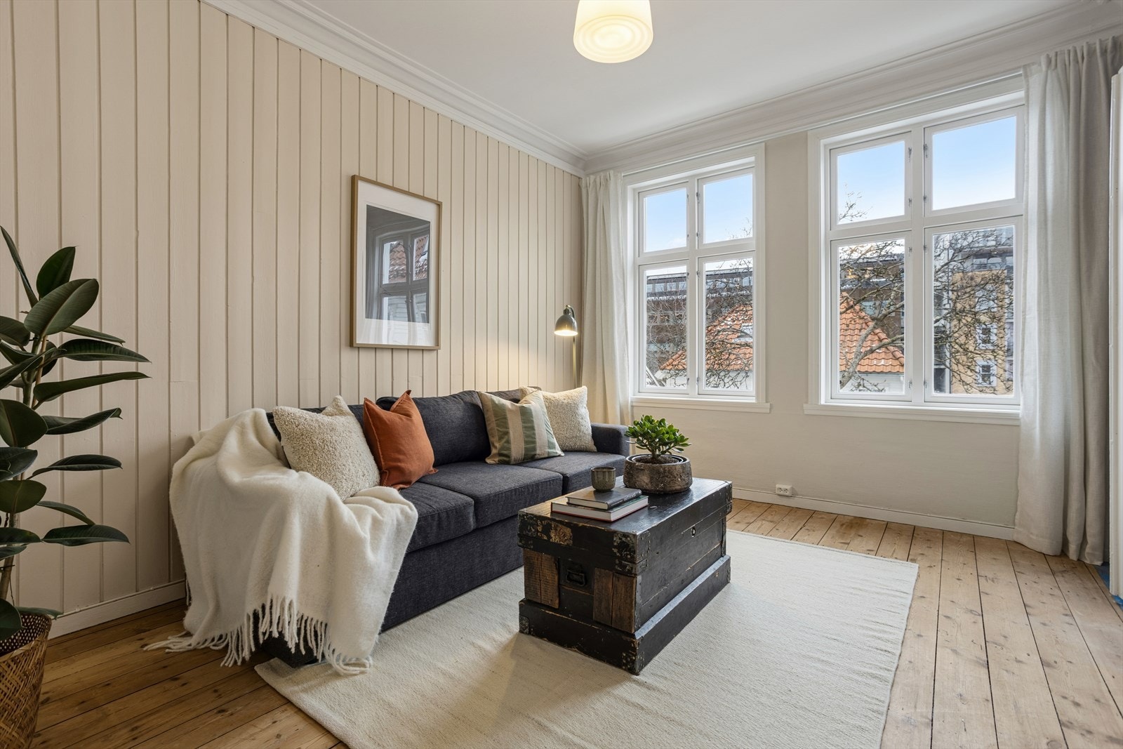 Lys stue i 1. etasje med behagelig atmosfære. Galleribilde