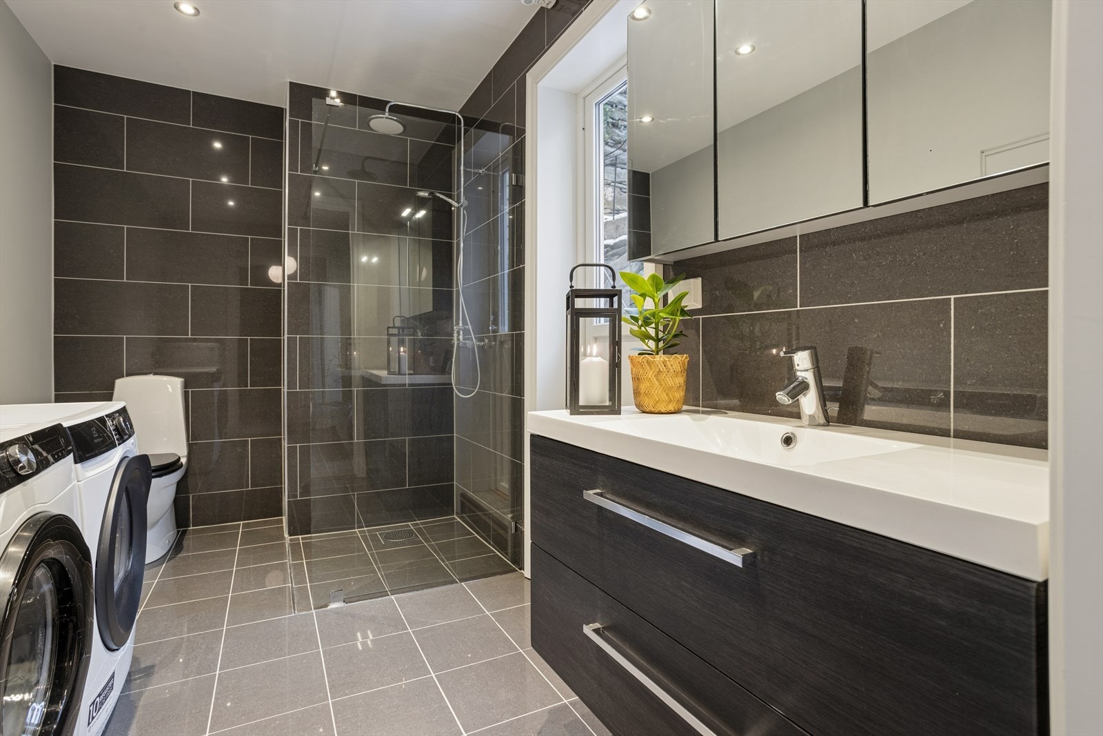 Tidløst og pent bad. Galleribilde