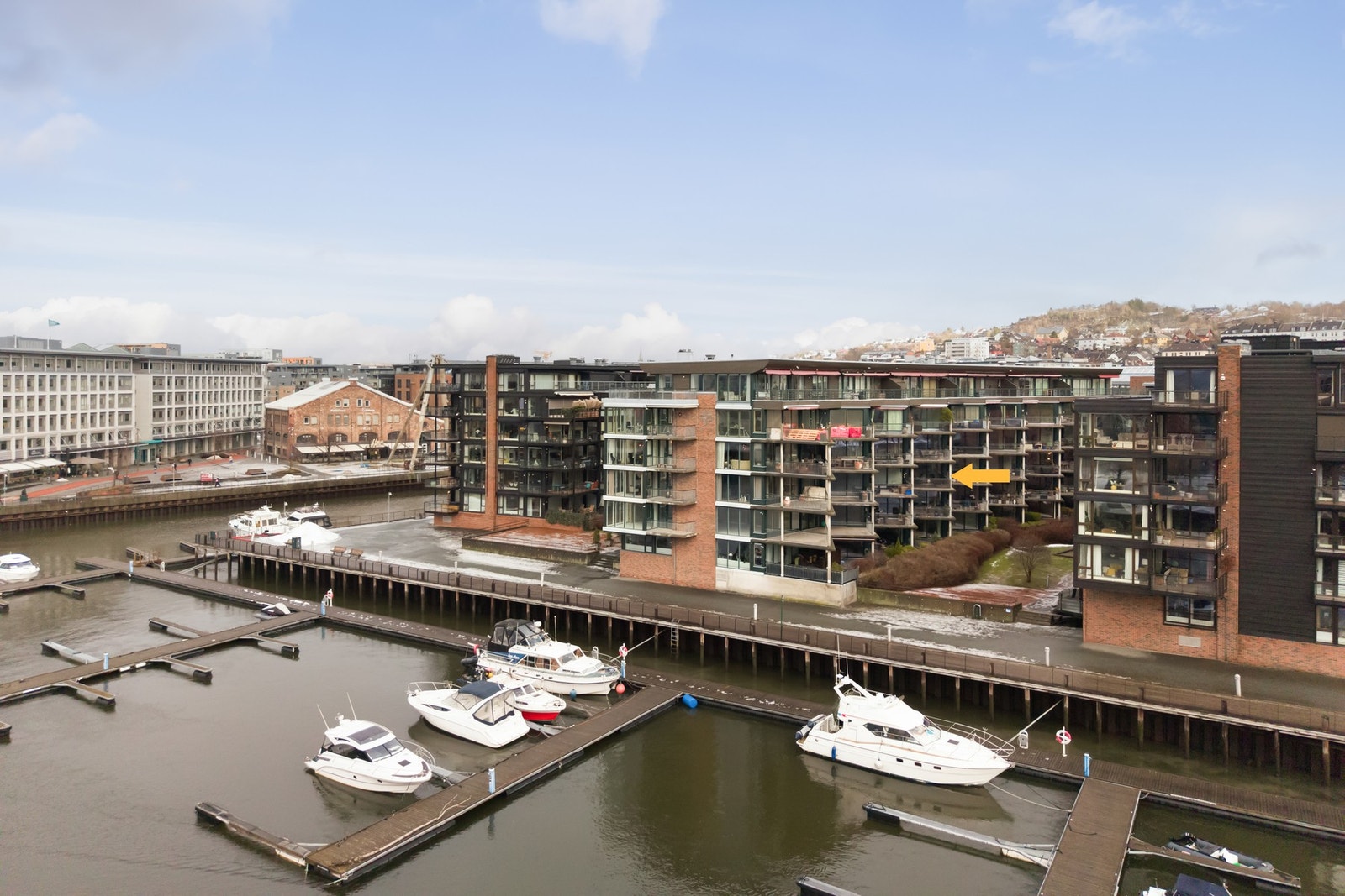 Leiligheten ligger i 3.etasje i en av Trondheims mest attraktive bygg og boområder. Galleribilde