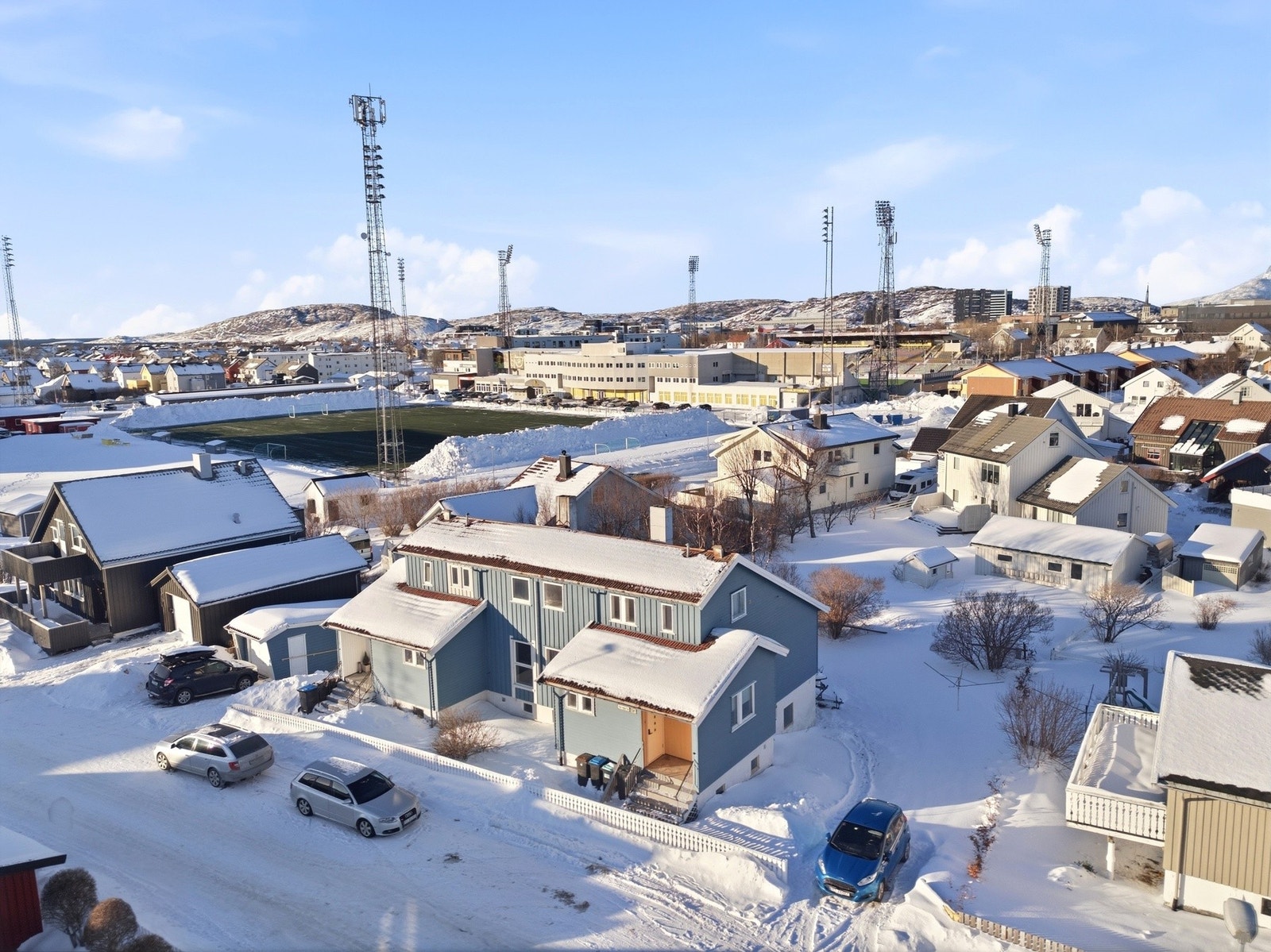 Boligen ligger svært attraktivt til i midtbyen, med fin gangavstand til det meste av fasiliteter! Galleribilde
