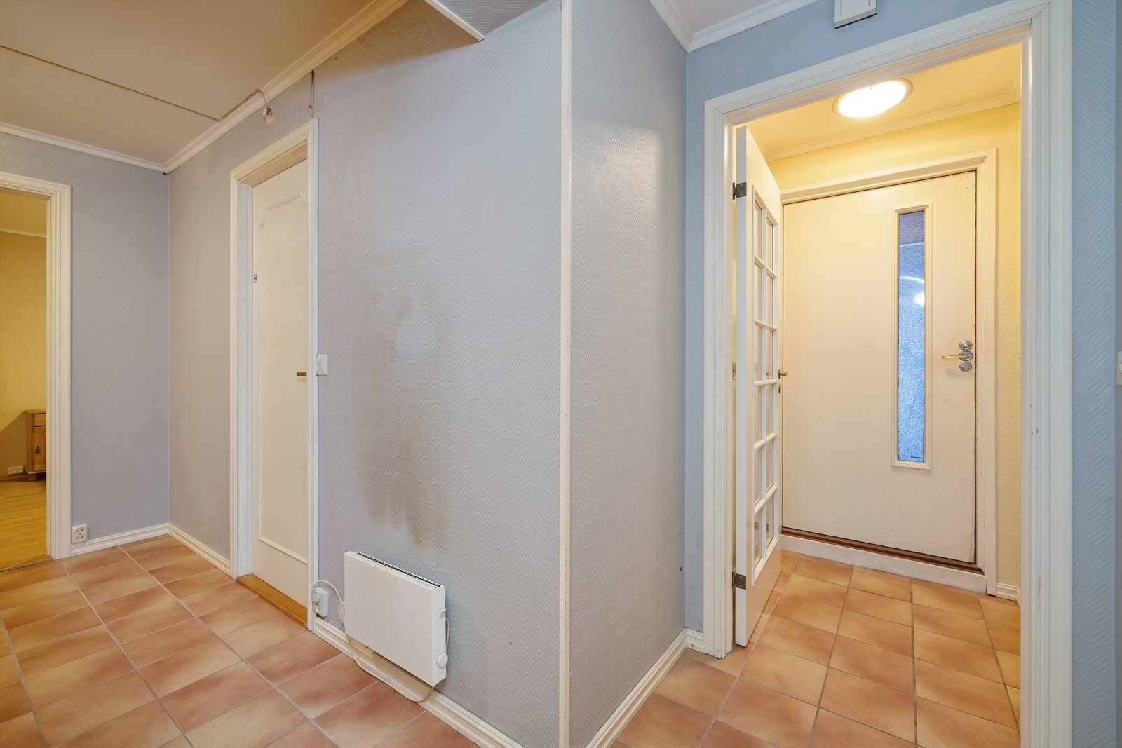 Flislagt entré Galleribilde