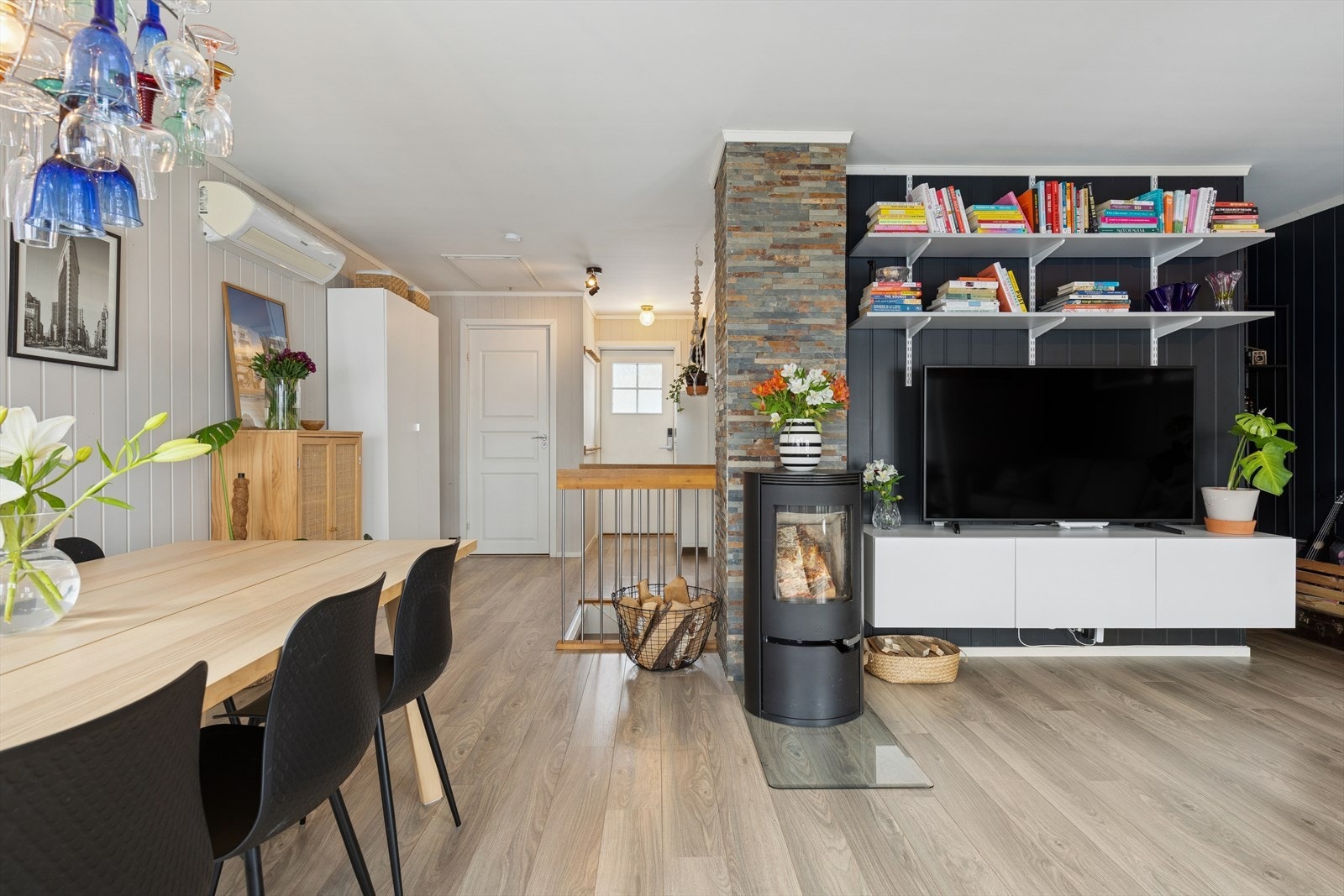 Vedovnen skaper lun stemning på kjølige dager. Galleribilde