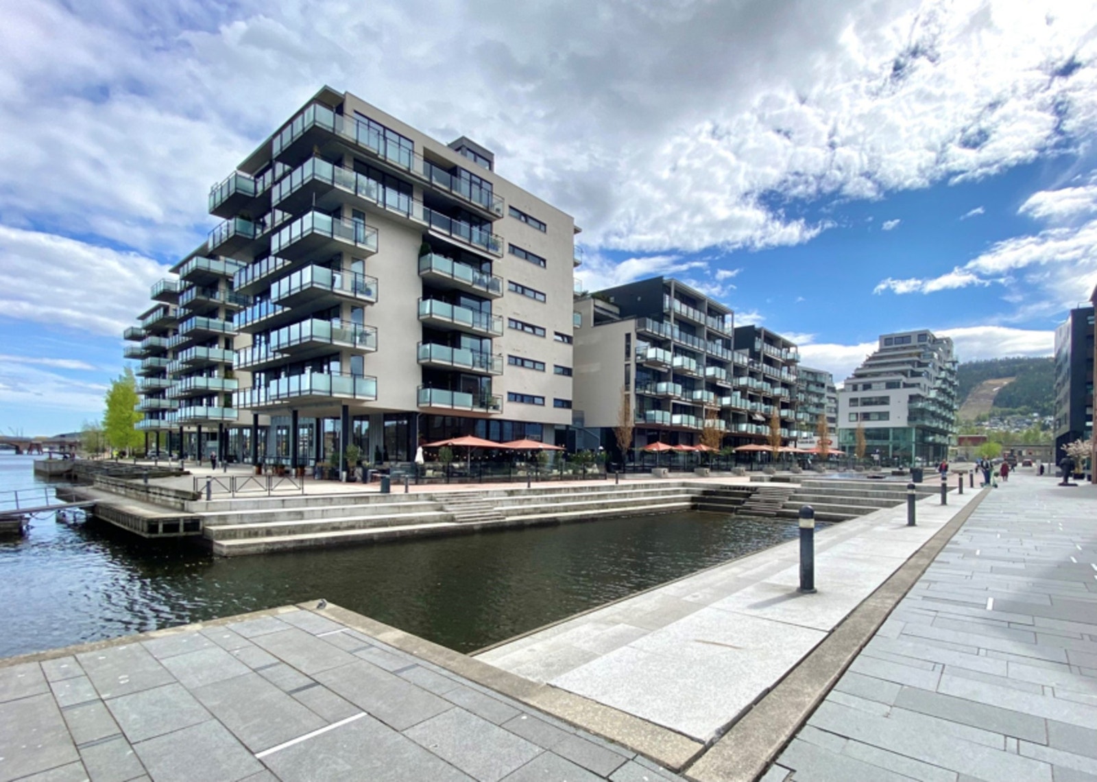 Spaser til Union, urbant og moderne miljø med resturanter, caféer og bibliotek. Galleribilde