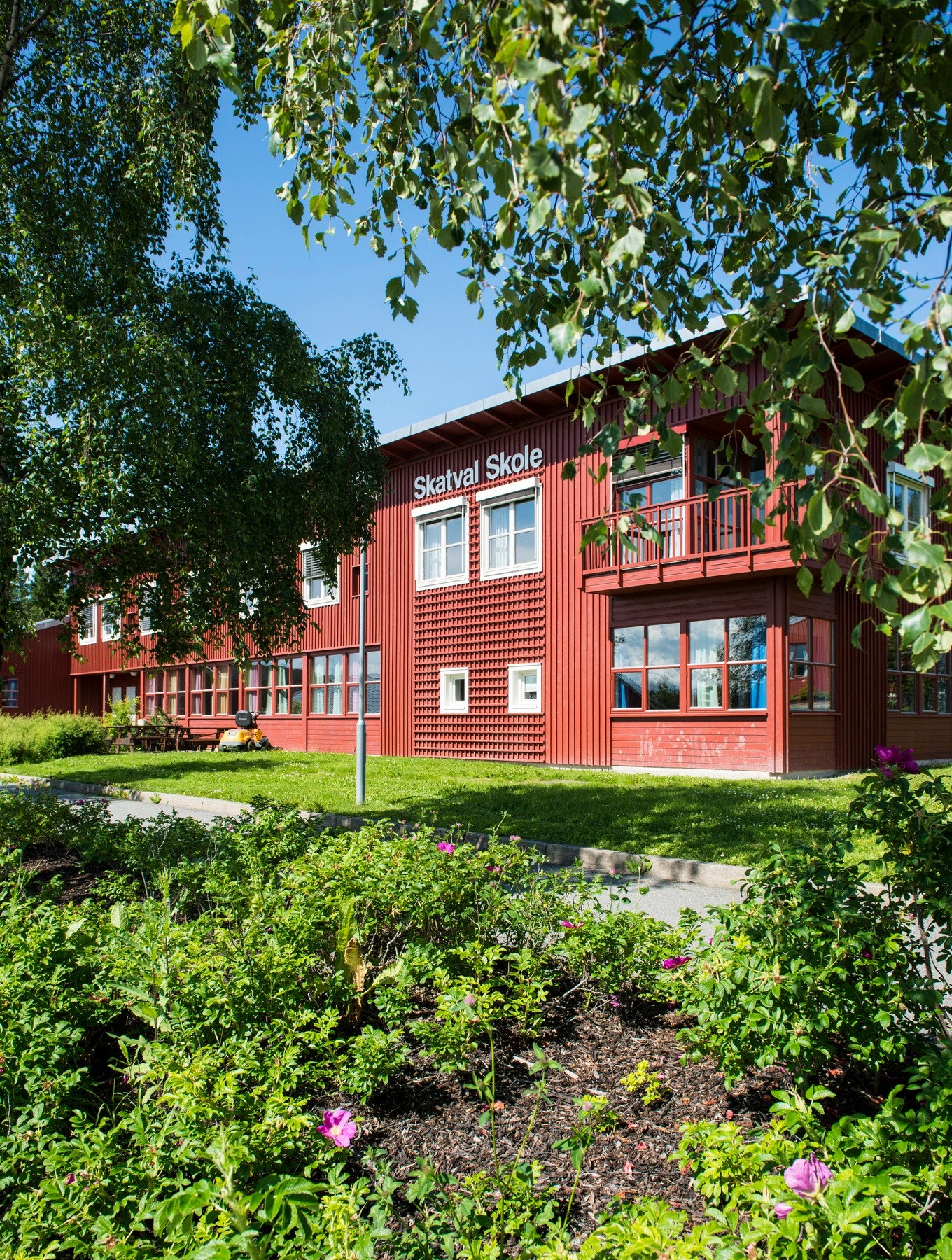 Familievennlig beliggenhet med skole like ved. Galleribilde