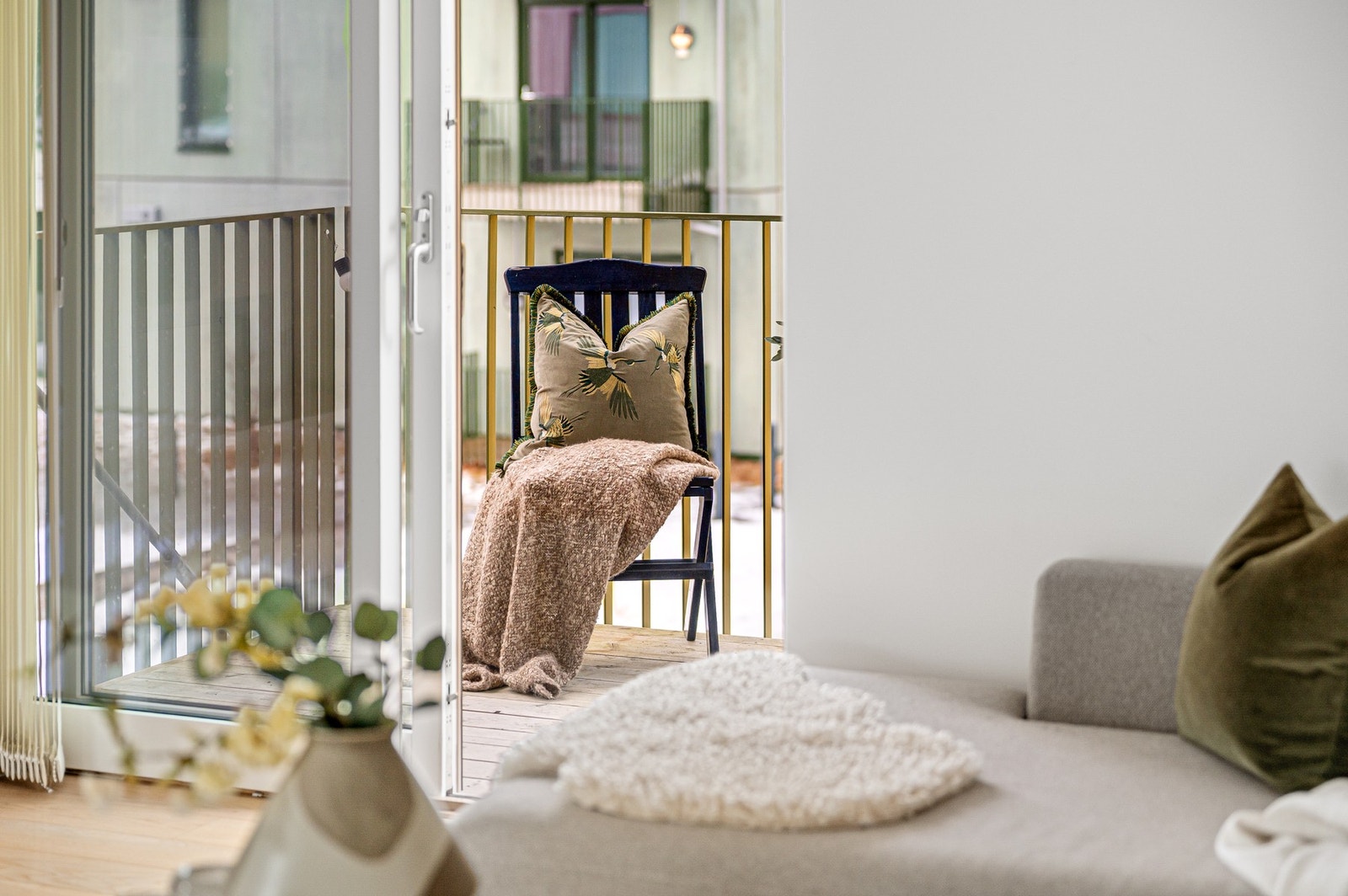 Ekstra balkong ved stue på 4,8 kvadratmeter. Galleribilde