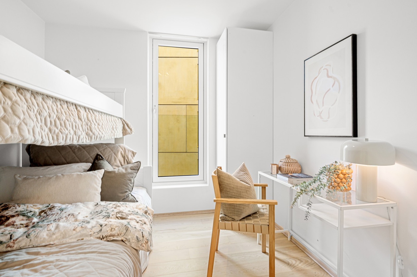 Soverom 2 er på 6,7 kvadratmeter. Galleribilde