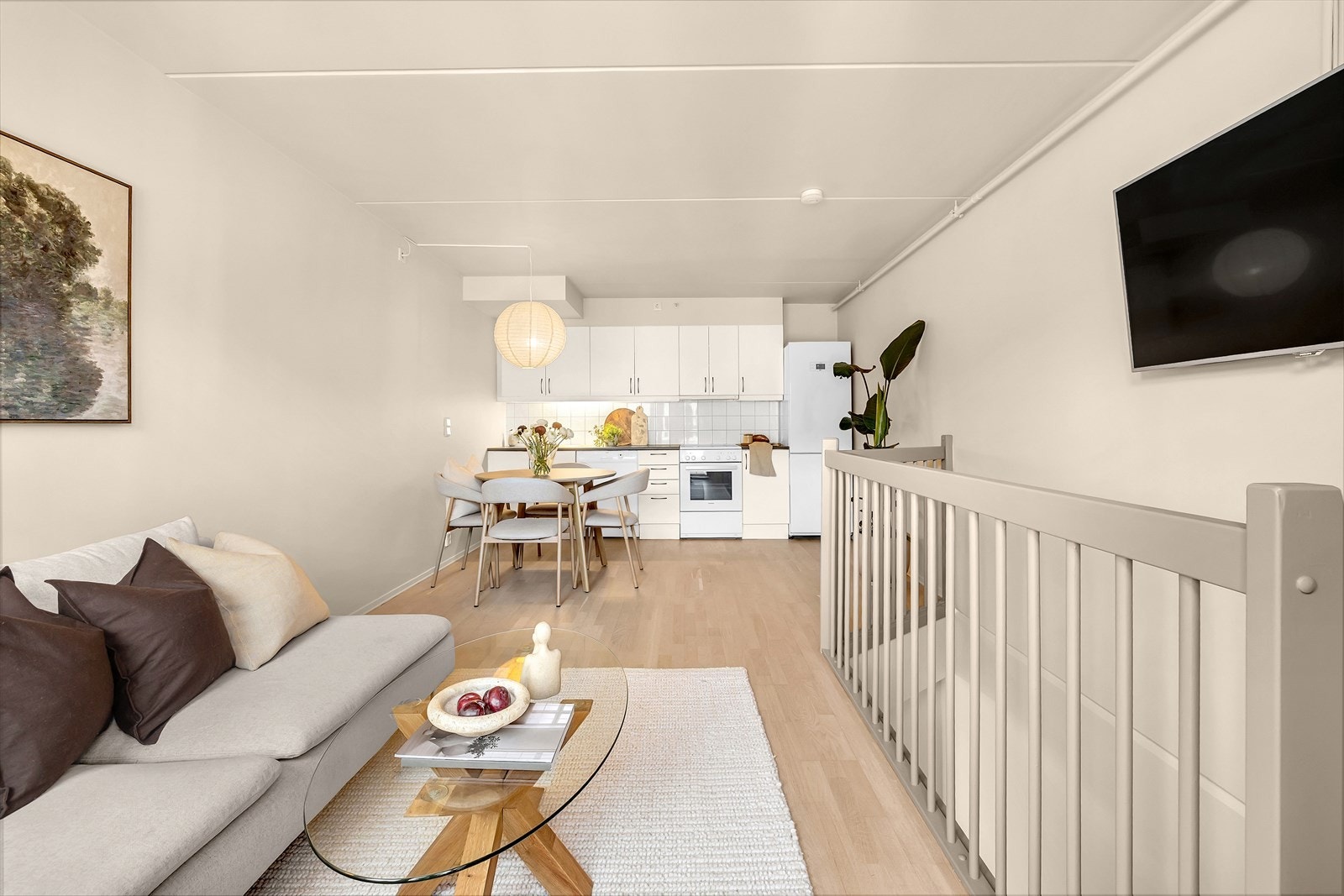 Åpen kjøkken- og stueløsning. Galleribilde