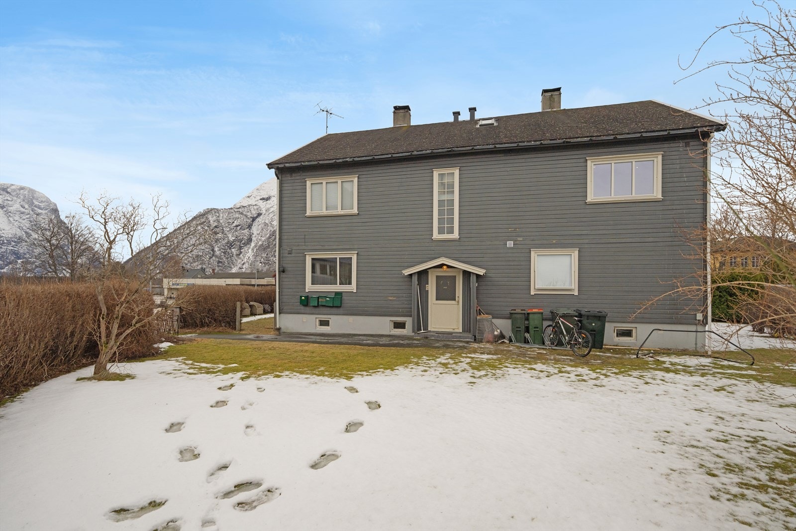 Velkommen til Ringgata 10 - sentralt beliggende leilighet med en rekke sterke kvaliteter! Galleribilde