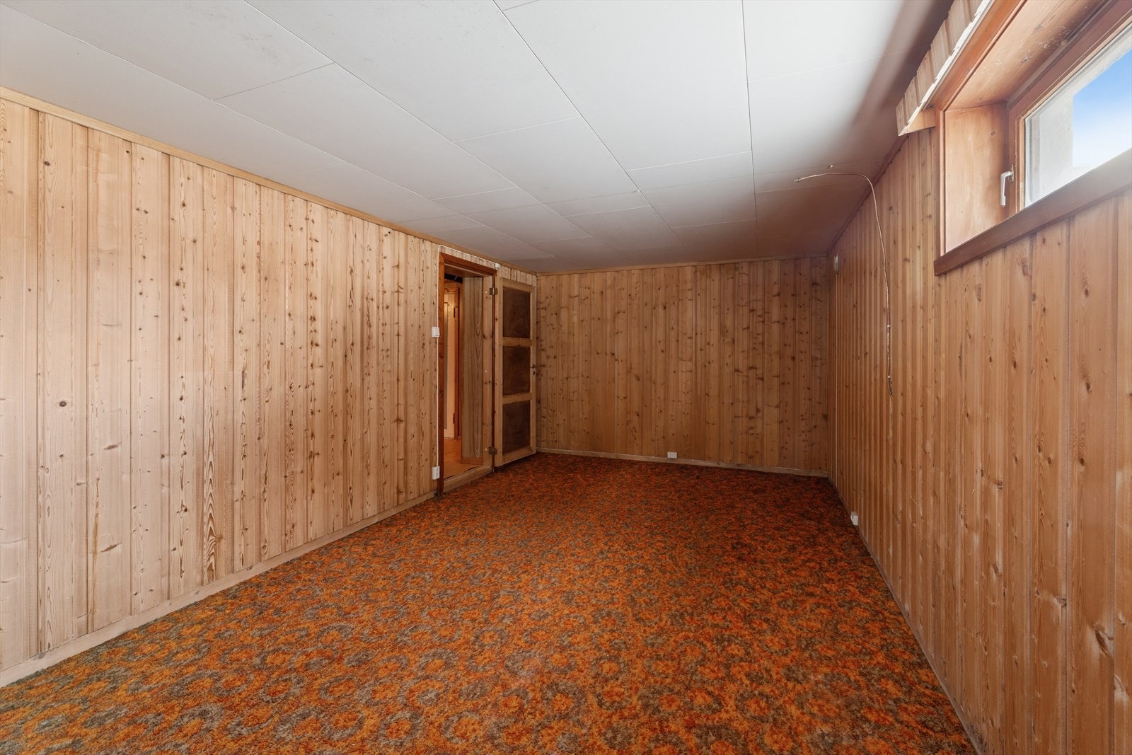 Rom i kjeller med god plass til oppbevaring. Galleribilde