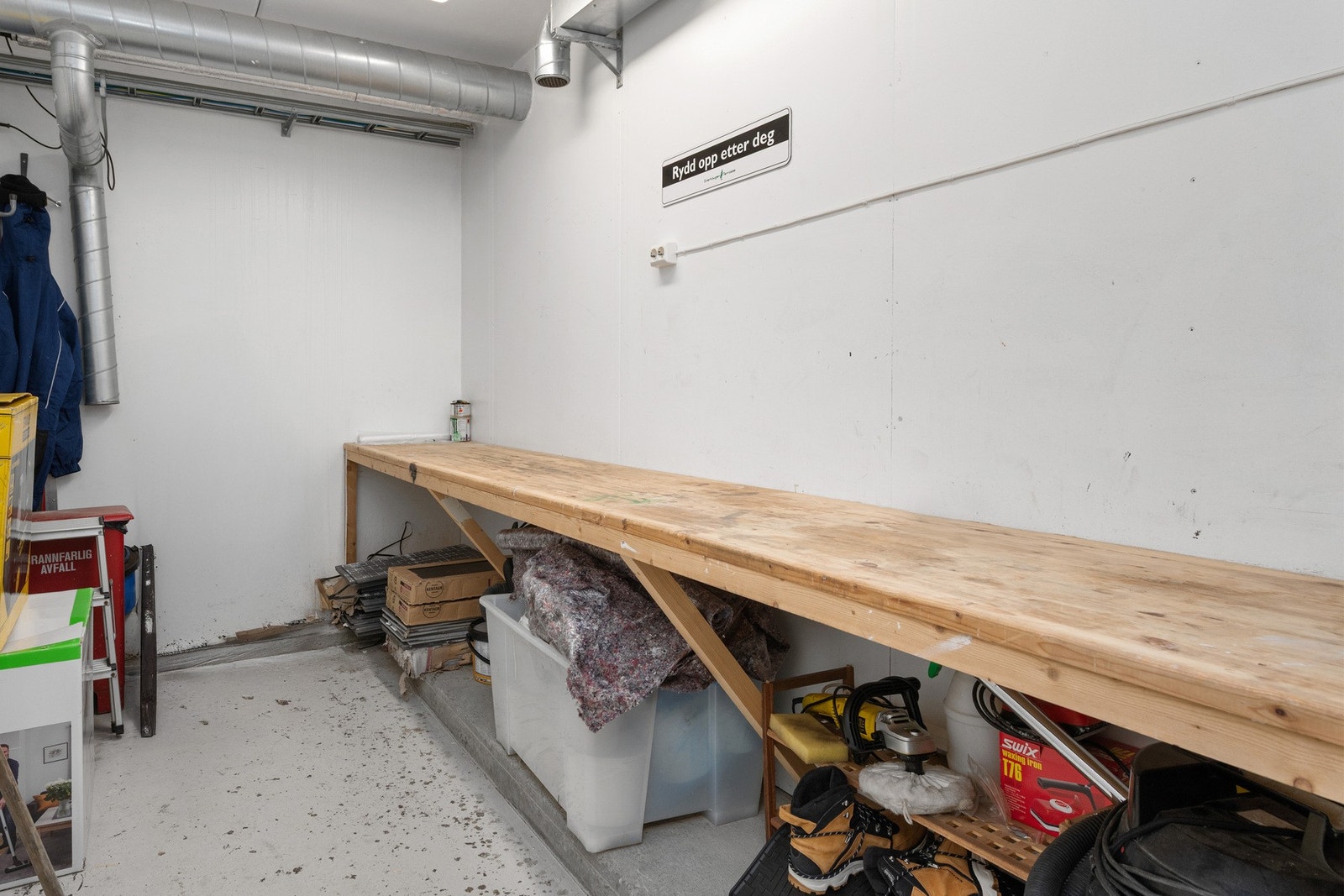 Arbeidsrom i fellesanlegg Galleribilde
