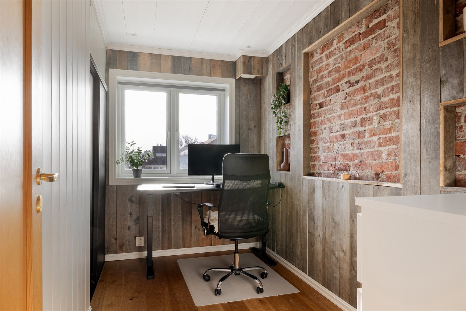 Det ene soverommet er i dag innredet som kontor. Galleribilde