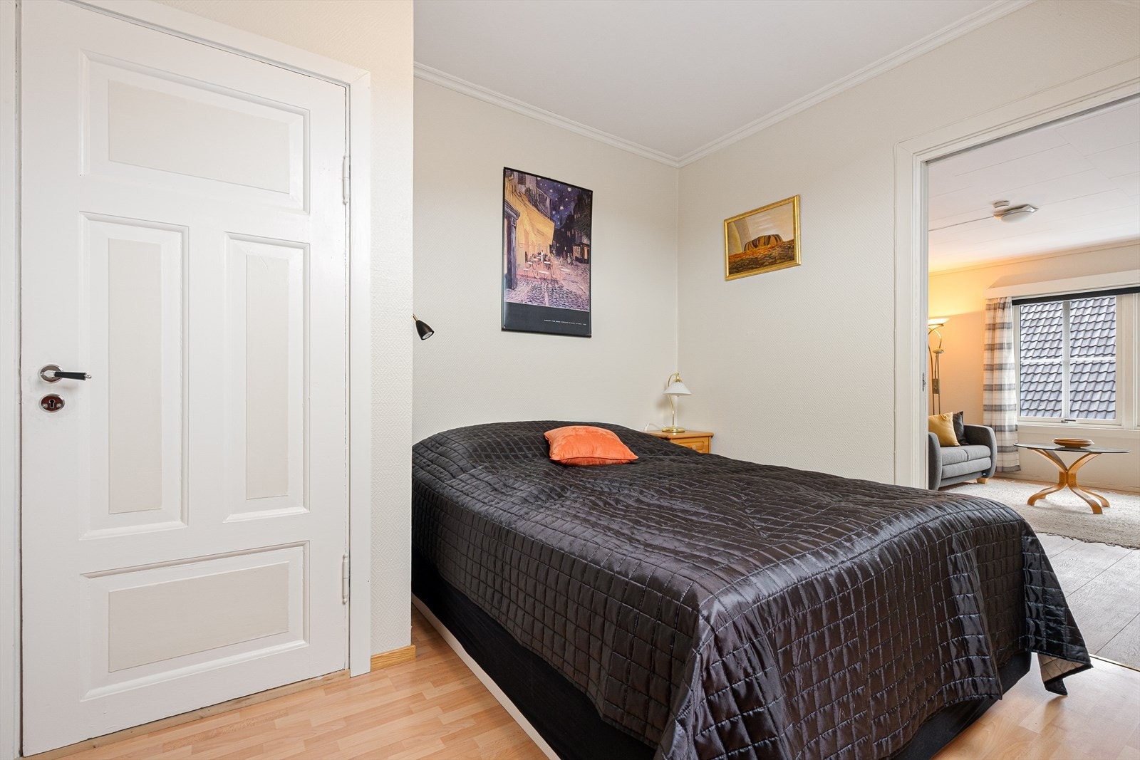 Opprinnelig var dette et lite kjøkken med gjennomgang til stue. Galleribilde