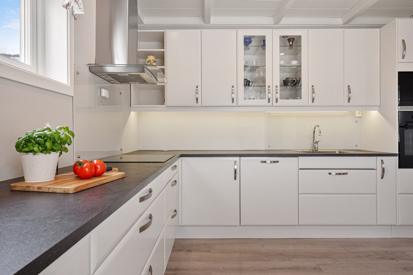 Integrerte hvitevarer medfølger. Galleribilde